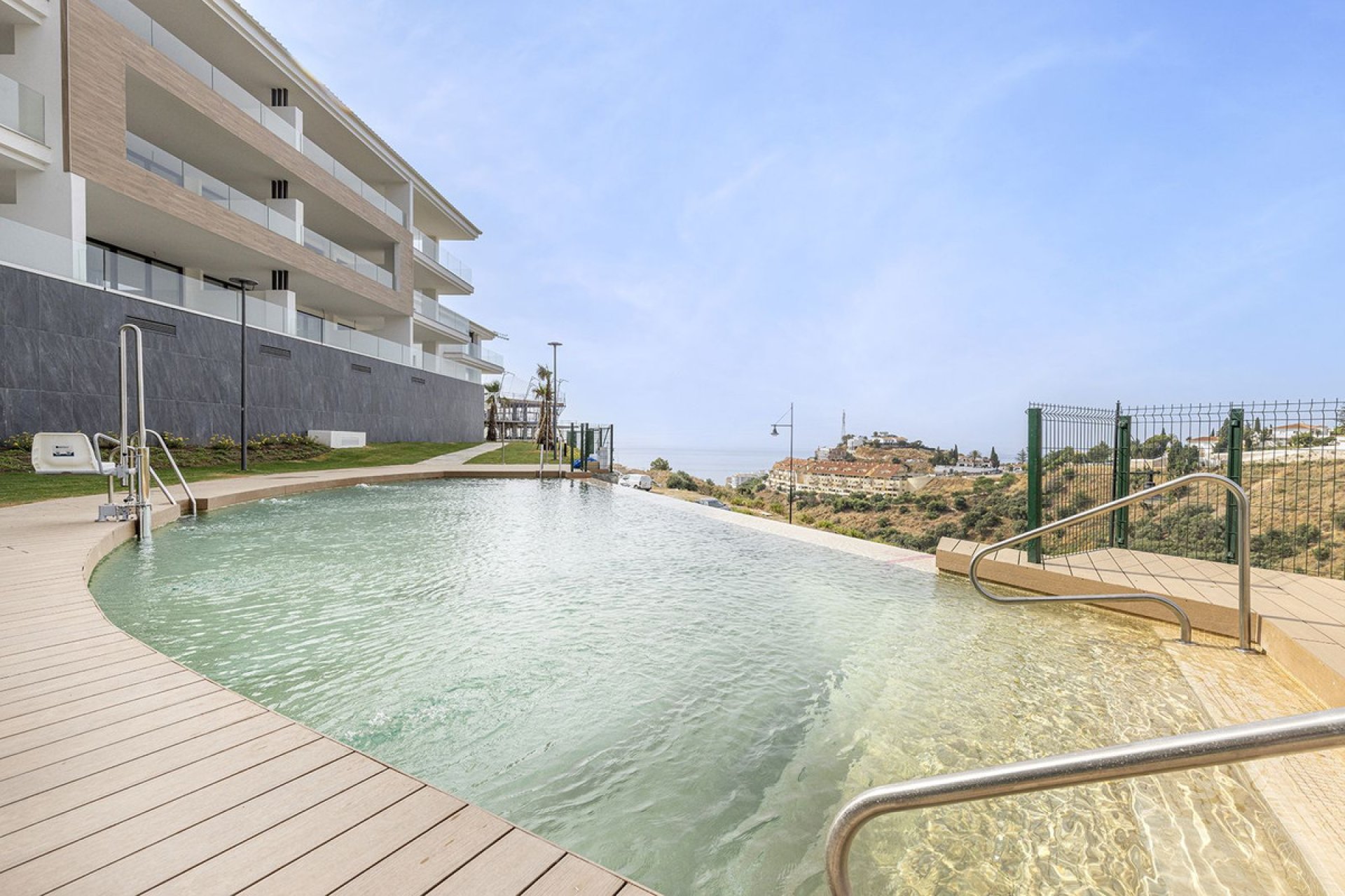 Resale - Apartment - Middle Floor Apartment - Fuengirola - Fuengirola Centro