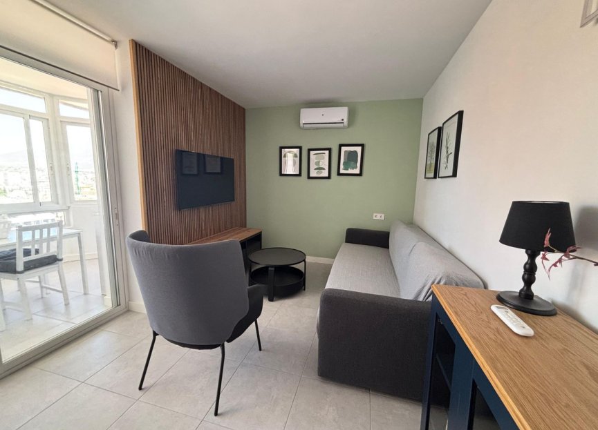 Resale - Apartment - Middle Floor Apartment - Fuengirola - Fuengirola Centro