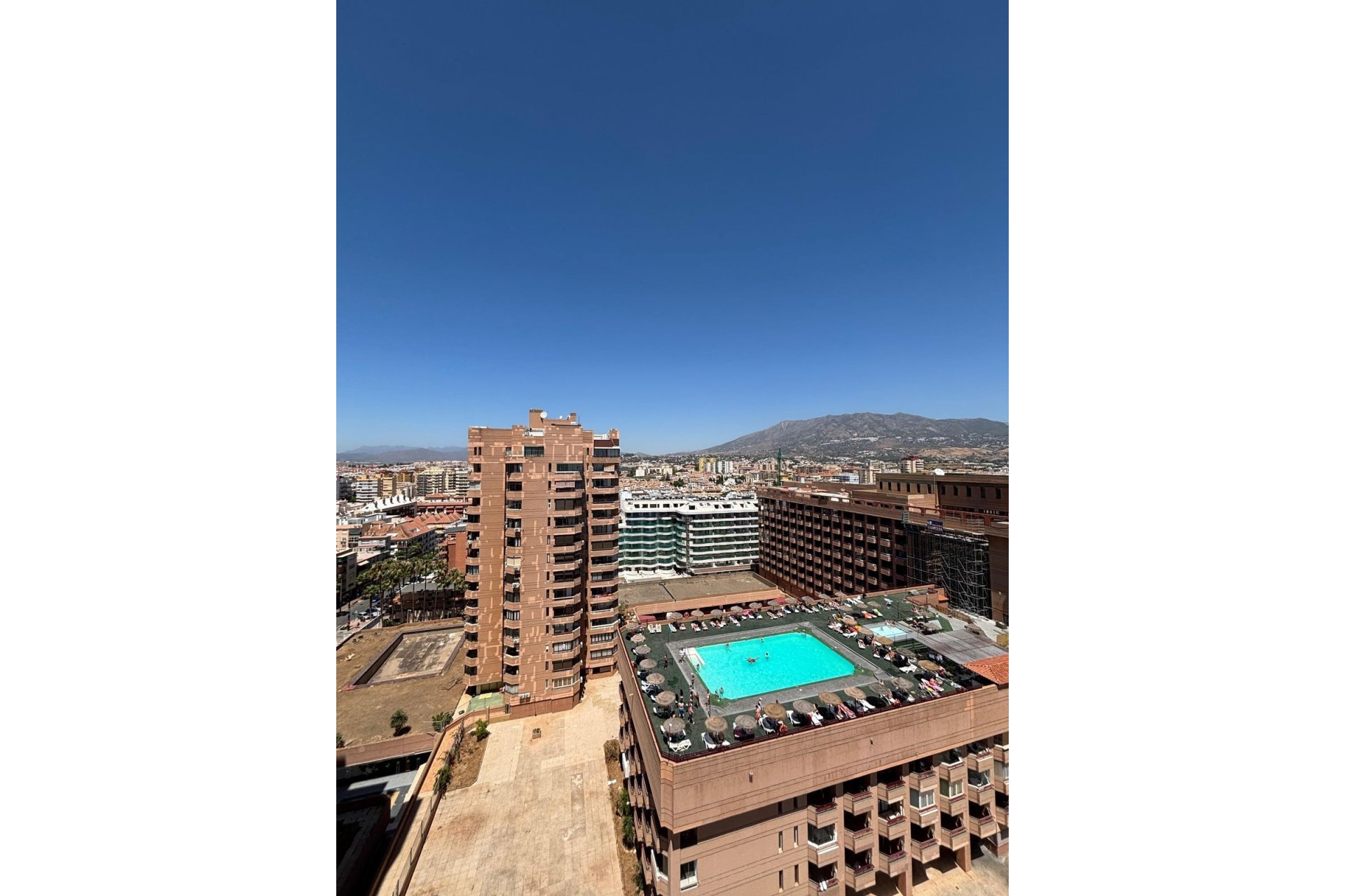 Resale - Apartment - Middle Floor Apartment - Fuengirola - Fuengirola Centro