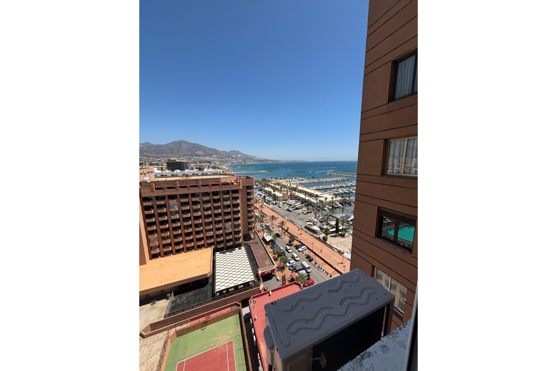 Resale - Apartment - Middle Floor Apartment - Fuengirola - Fuengirola Centro