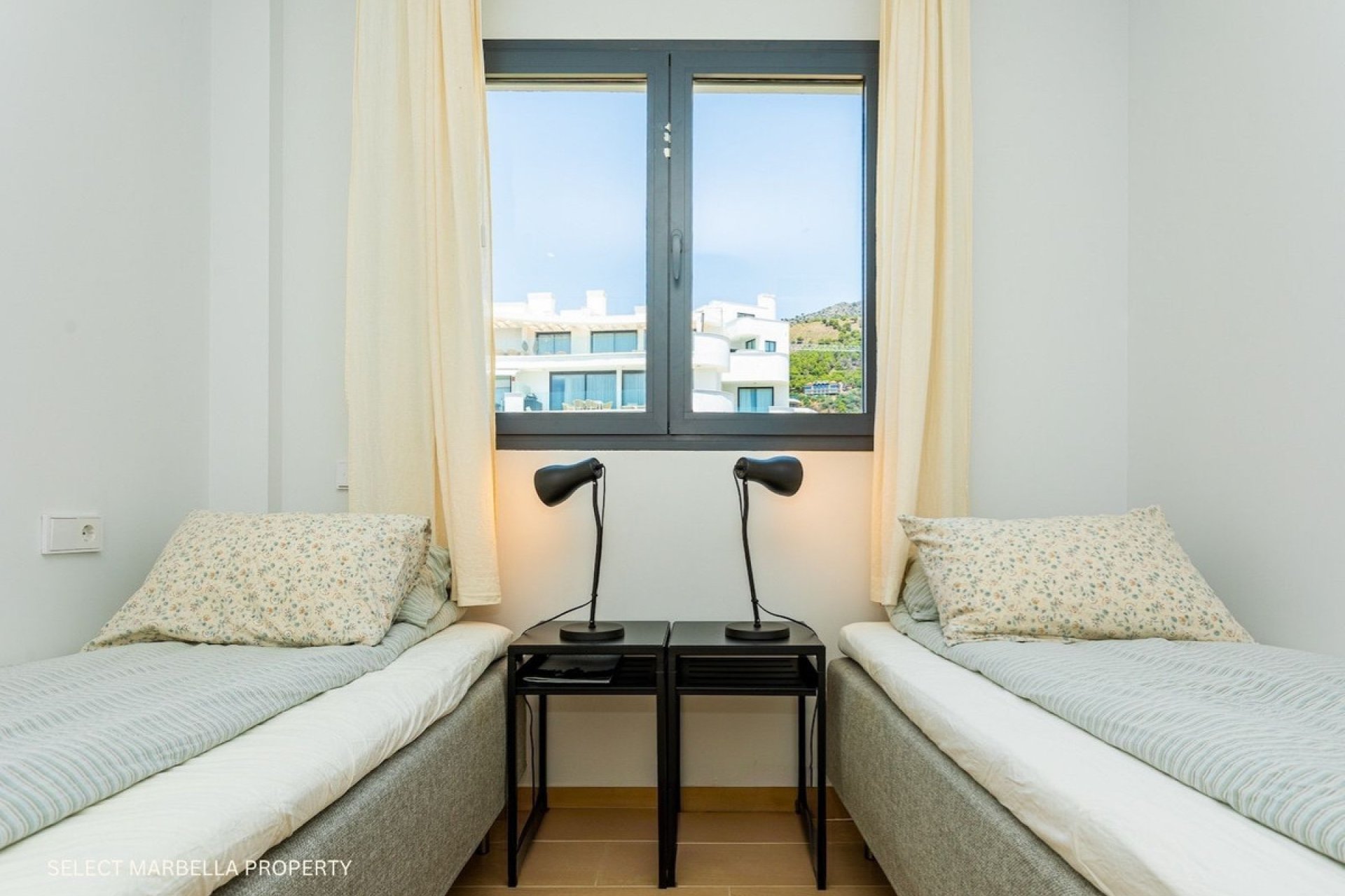 Resale - Apartment - Middle Floor Apartment - Fuengirola - Fuengirola Centro