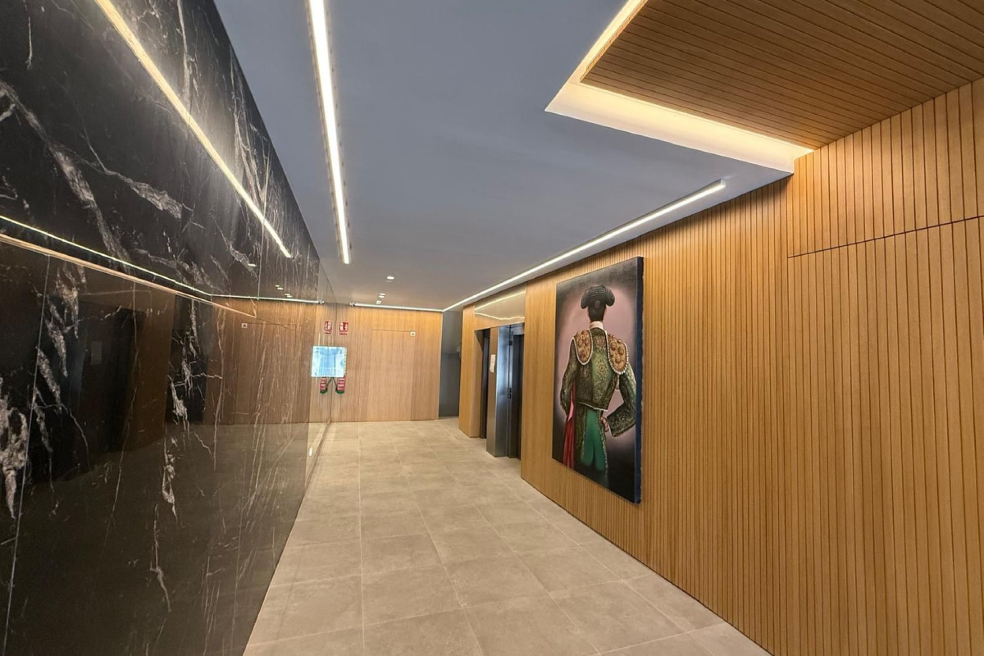 Resale - Apartment - Middle Floor Apartment - Fuengirola - Fuengirola Centro