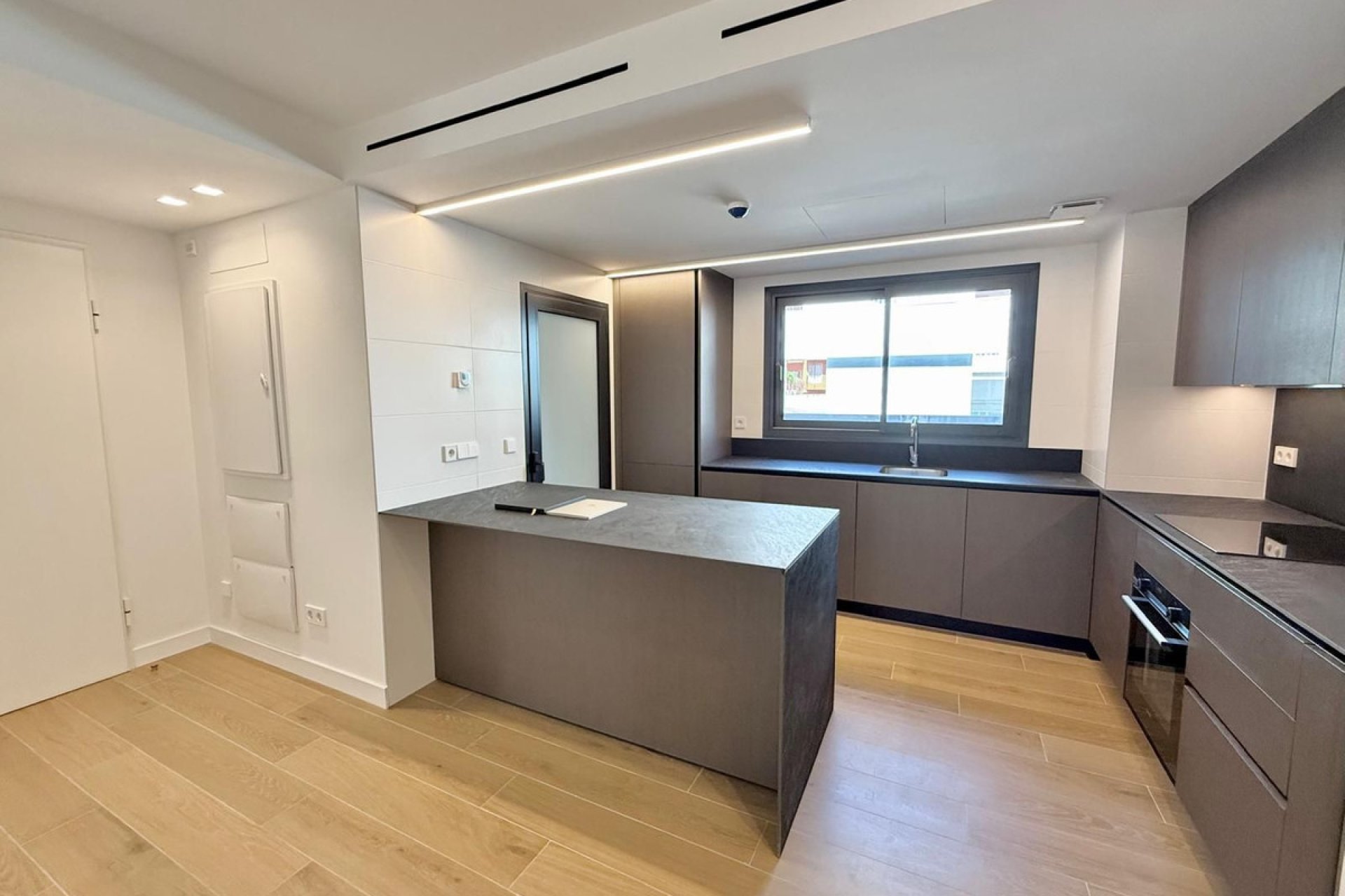 Resale - Apartment - Middle Floor Apartment - Fuengirola - Fuengirola Centro