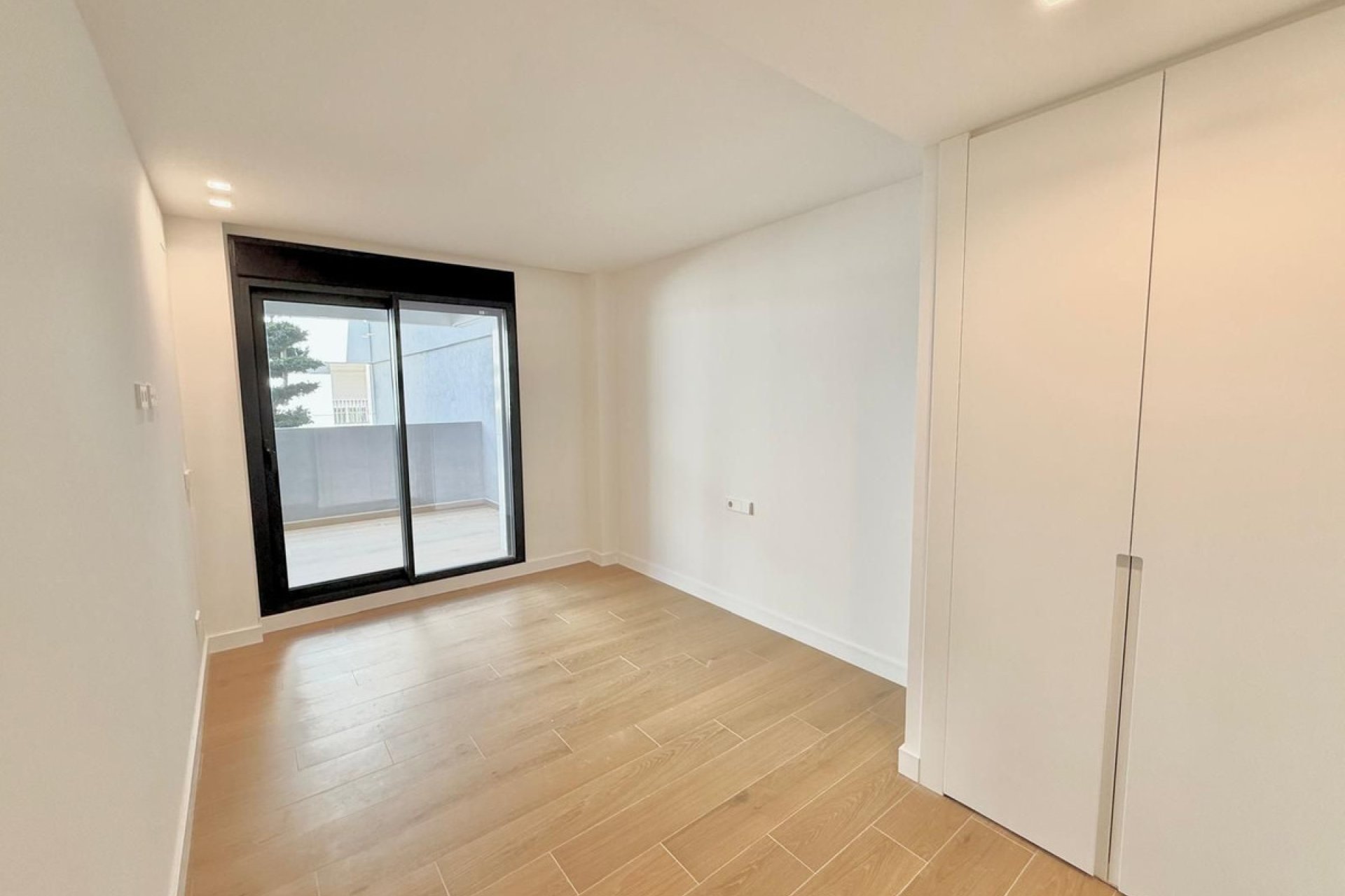 Resale - Apartment - Middle Floor Apartment - Fuengirola - Fuengirola Centro
