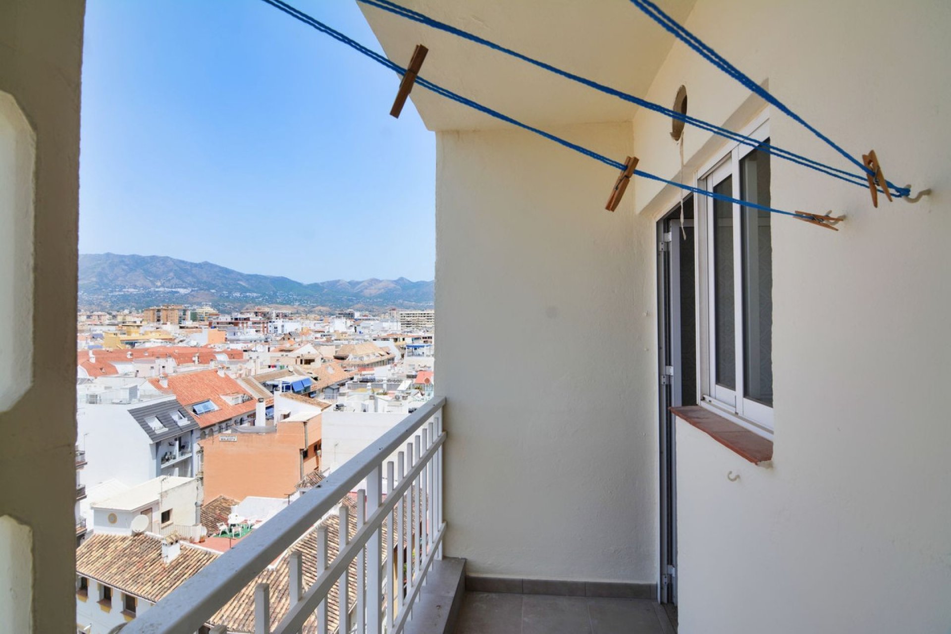 Resale - Apartment - Middle Floor Apartment - Fuengirola - Fuengirola Centro