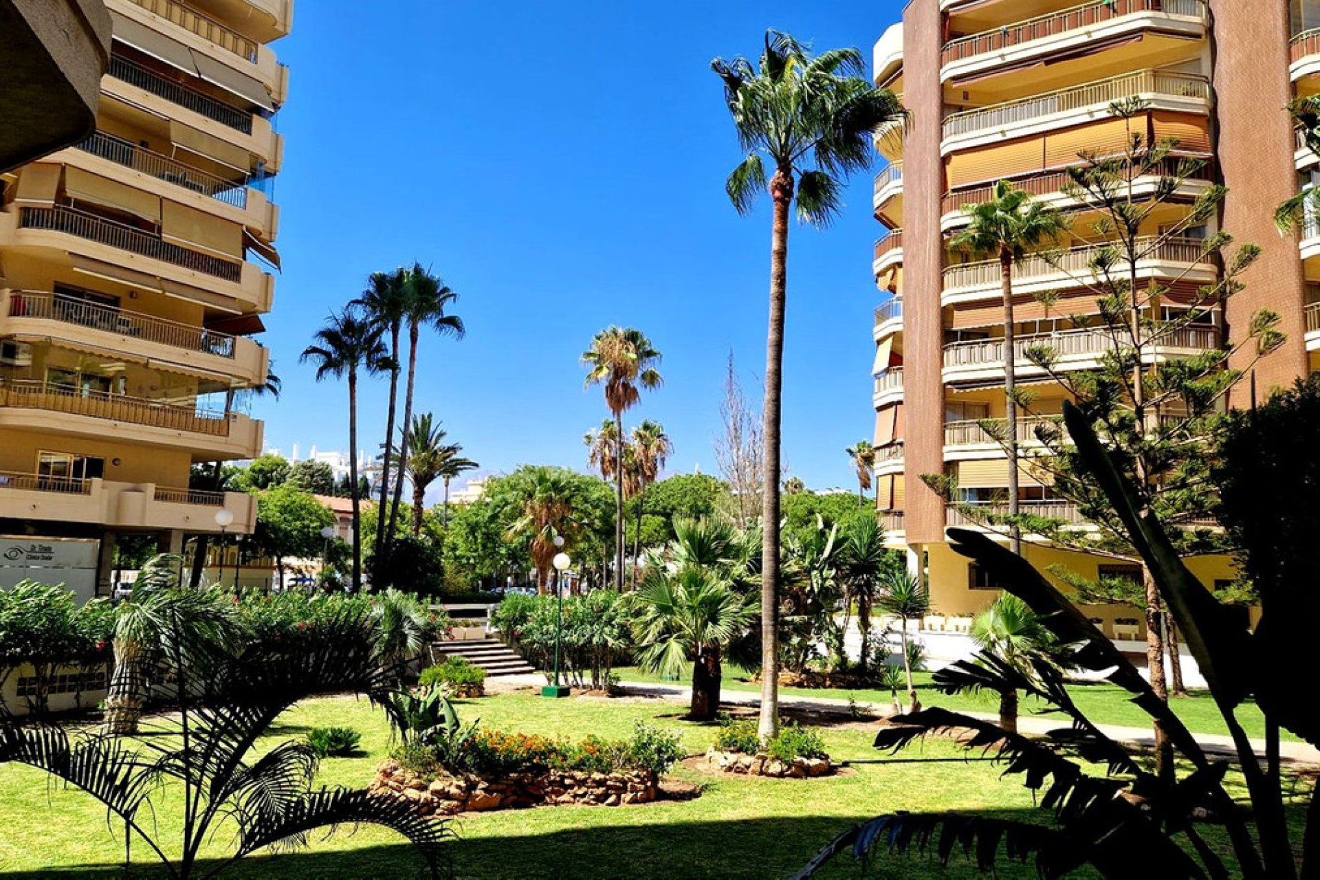 Resale - Apartment - Middle Floor Apartment - Fuengirola - Fuengirola Centro