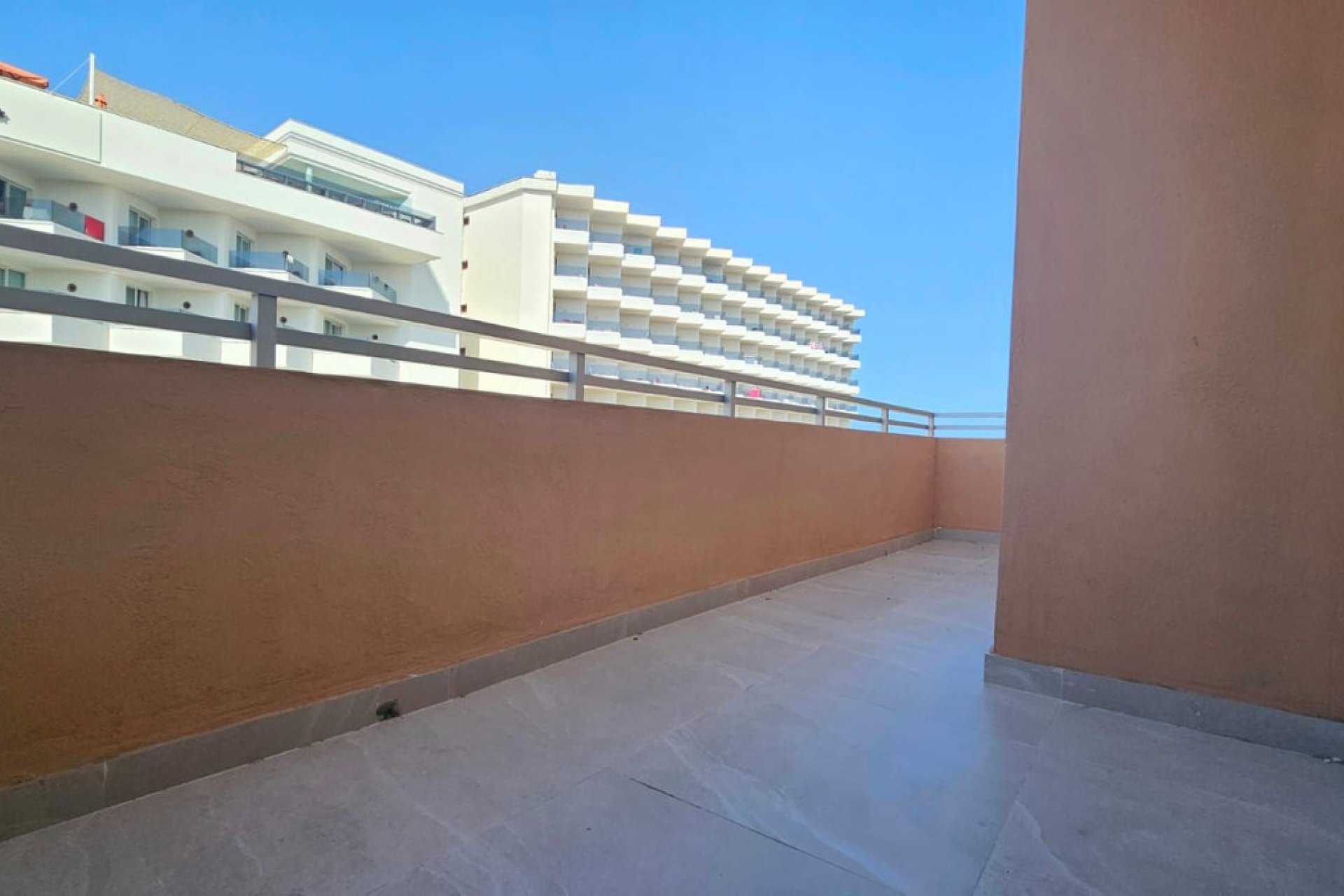 Resale - Apartment - Middle Floor Apartment - Fuengirola - Fuengirola Centro