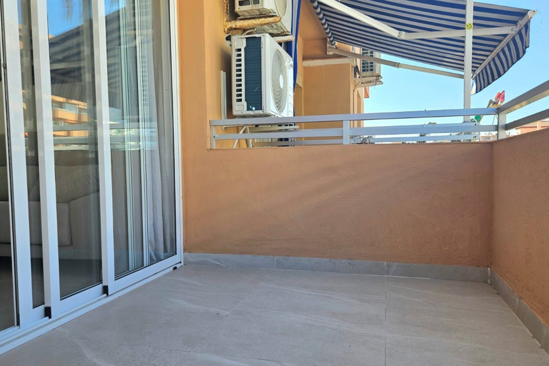 Resale - Apartment - Middle Floor Apartment - Fuengirola - Fuengirola Centro
