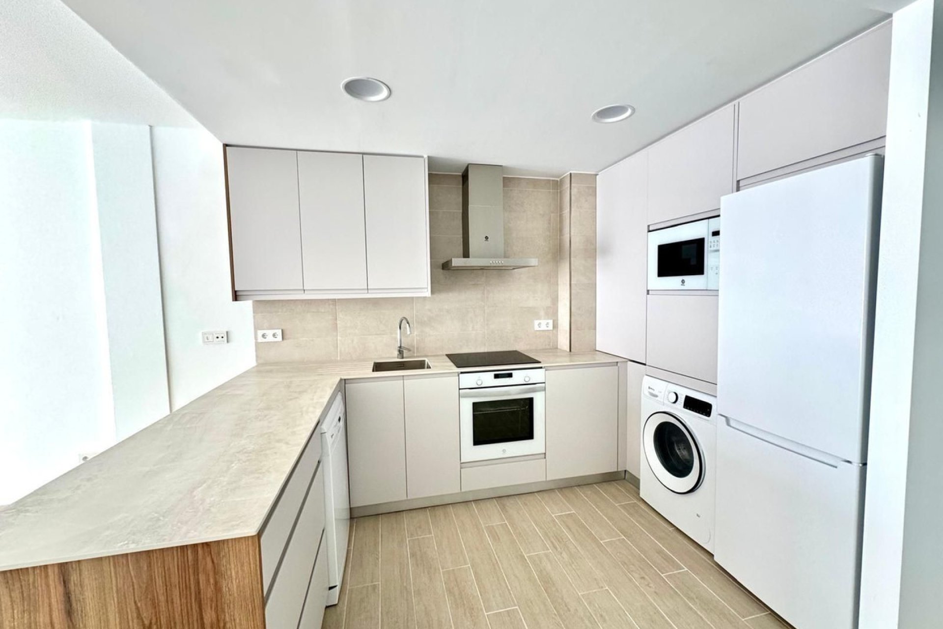 Resale - Apartment - Middle Floor Apartment - Fuengirola - Fuengirola Centro