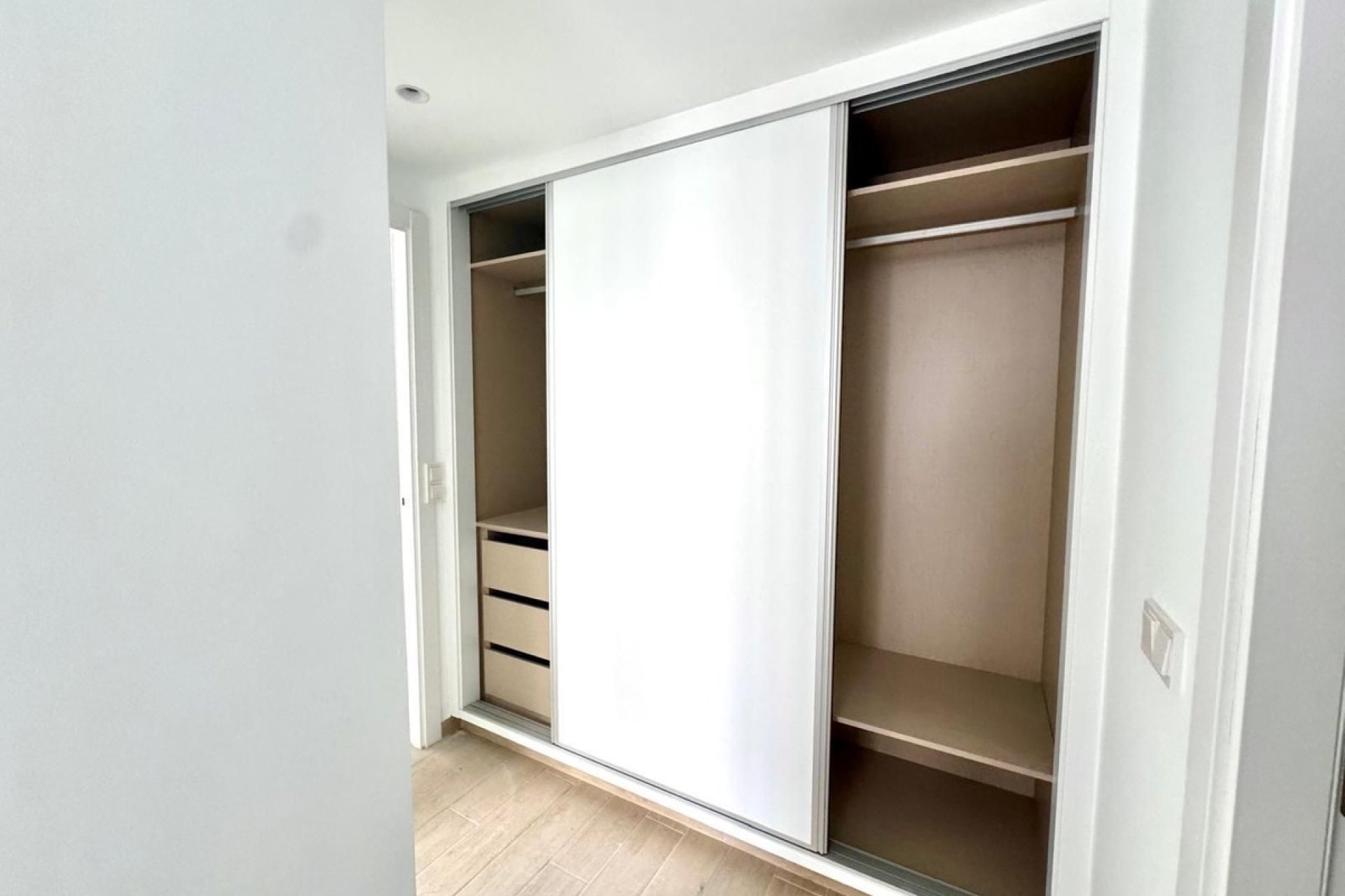 Resale - Apartment - Middle Floor Apartment - Fuengirola - Fuengirola Centro