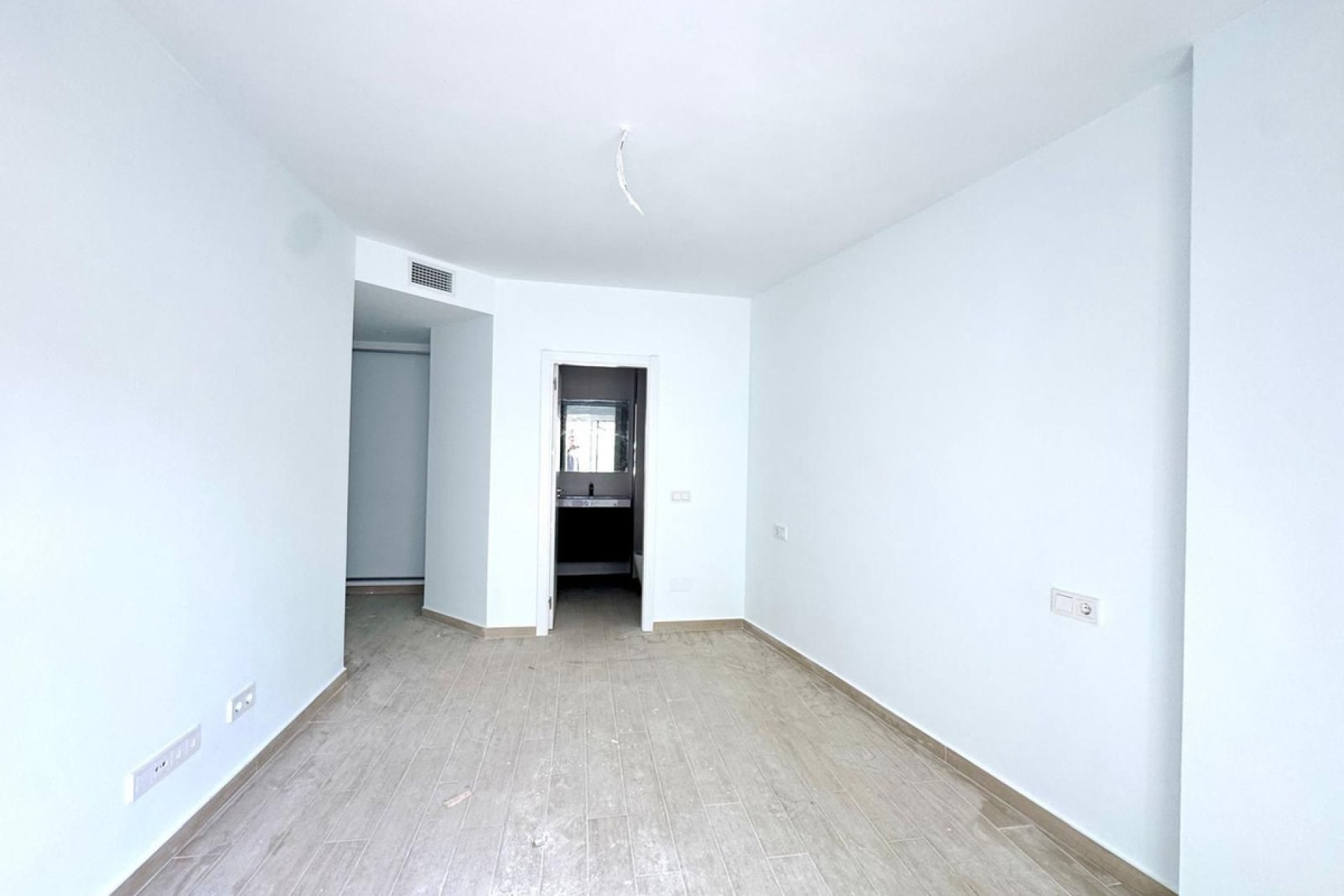 Resale - Apartment - Middle Floor Apartment - Fuengirola - Fuengirola Centro