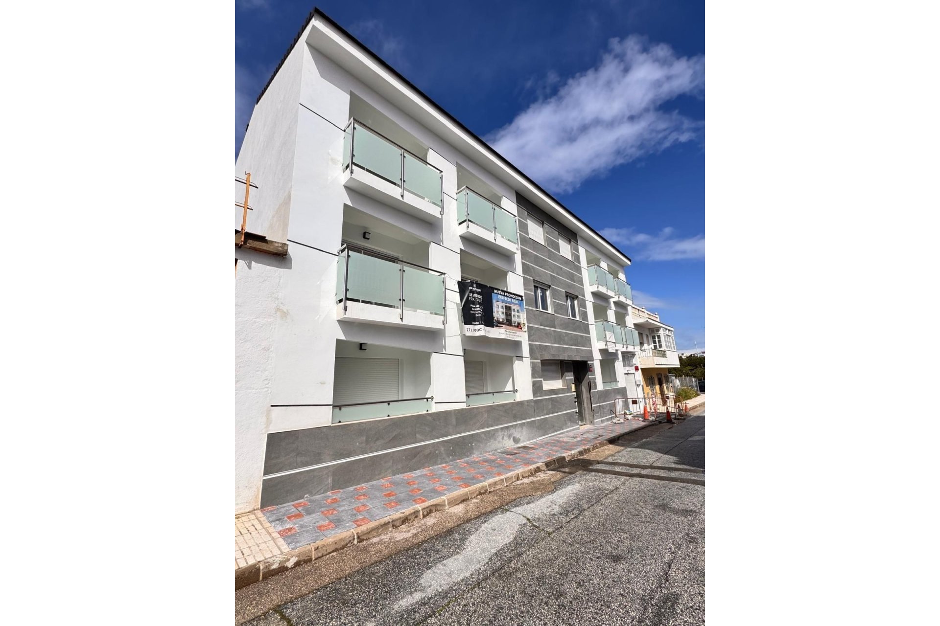 Resale - Apartment - Middle Floor Apartment - Fuengirola - Fuengirola Centro