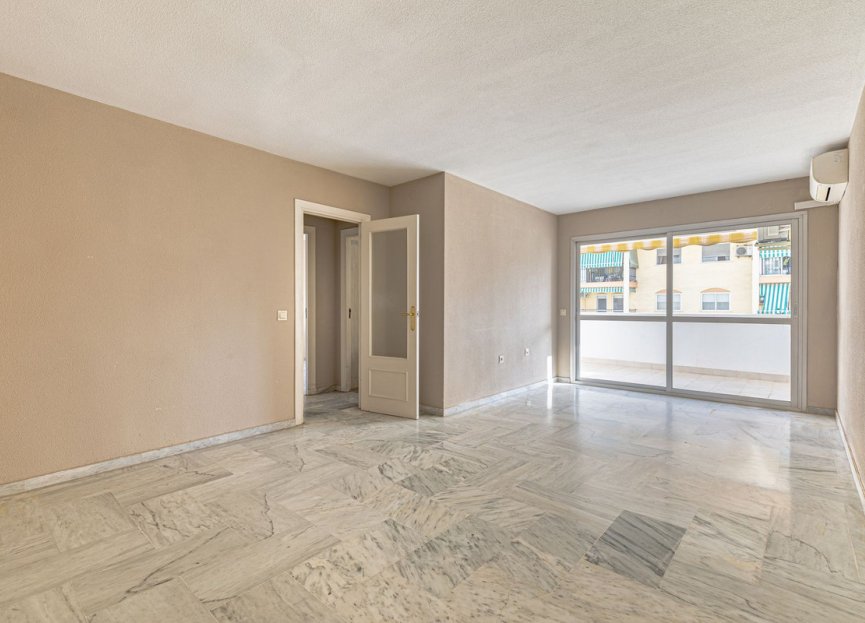 Resale - Apartment - Middle Floor Apartment - Fuengirola - Fuengirola Centro