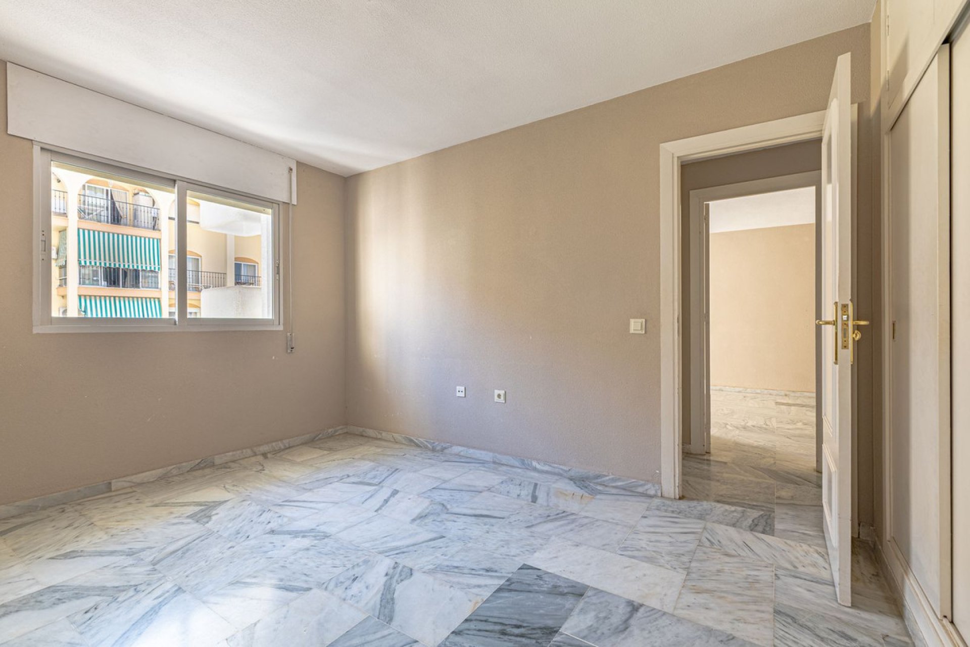 Resale - Apartment - Middle Floor Apartment - Fuengirola - Fuengirola Centro