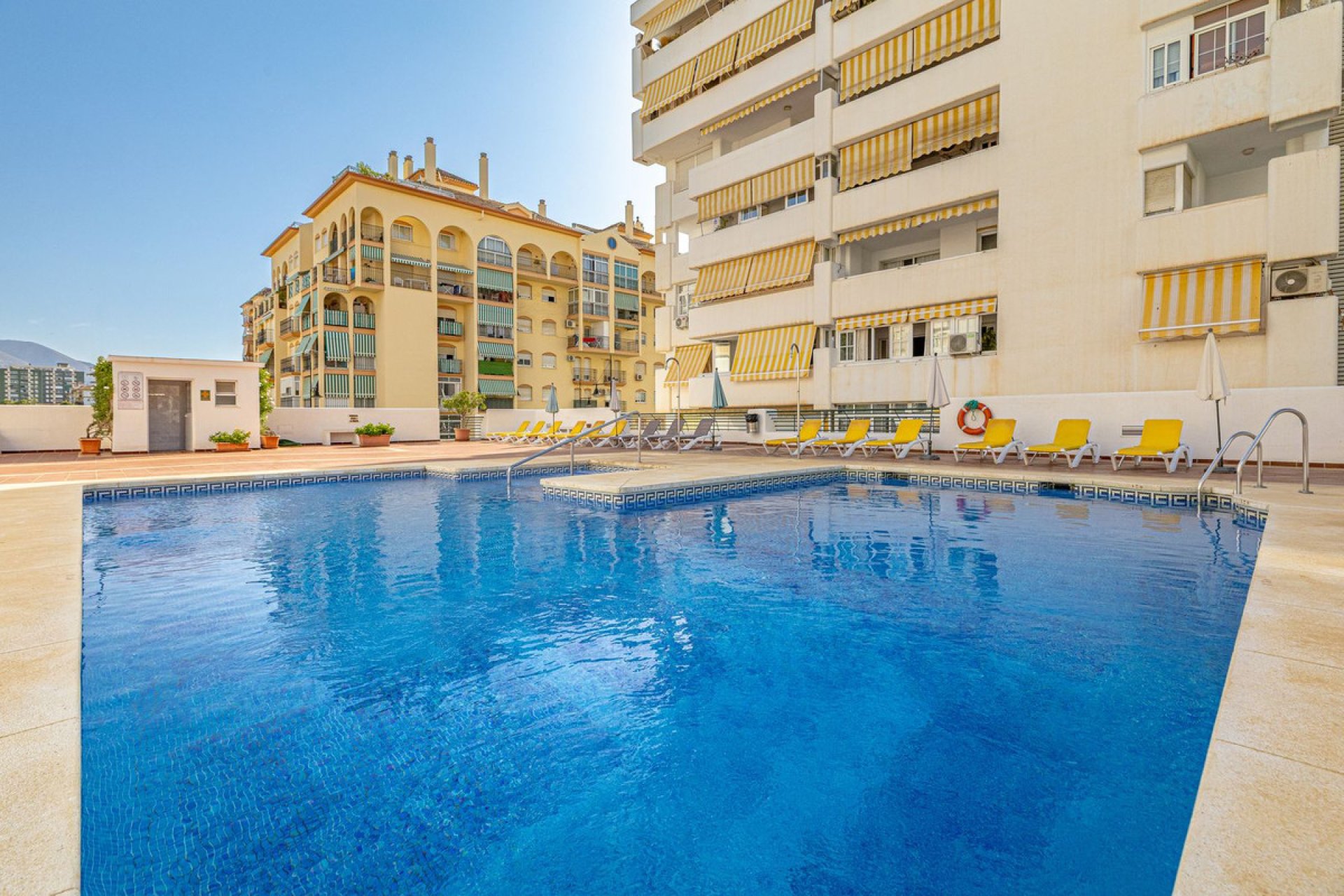Resale - Apartment - Middle Floor Apartment - Fuengirola - Fuengirola Centro