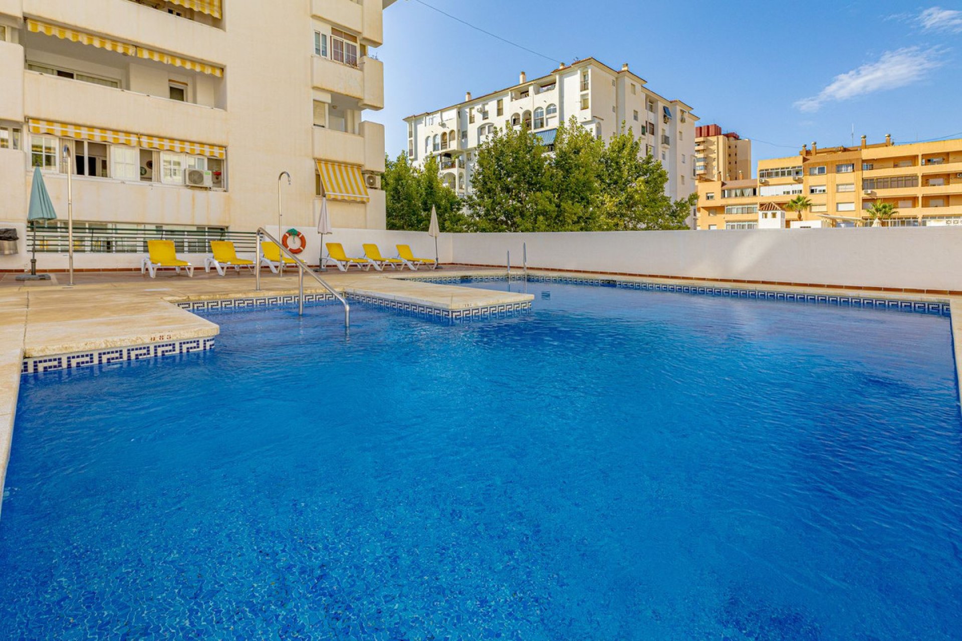 Resale - Apartment - Middle Floor Apartment - Fuengirola - Fuengirola Centro