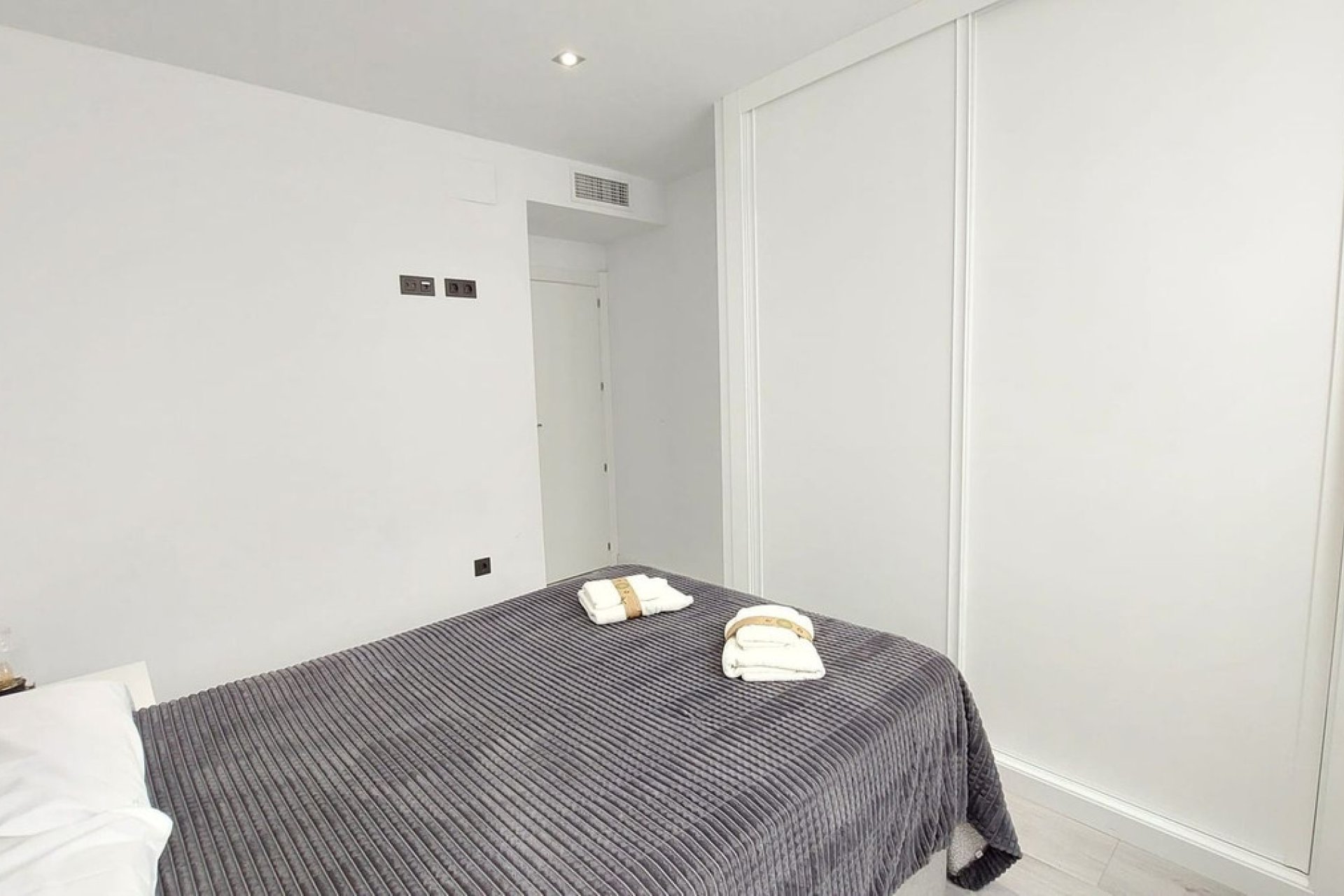 Resale - Apartment - Middle Floor Apartment - Fuengirola - Fuengirola Centro