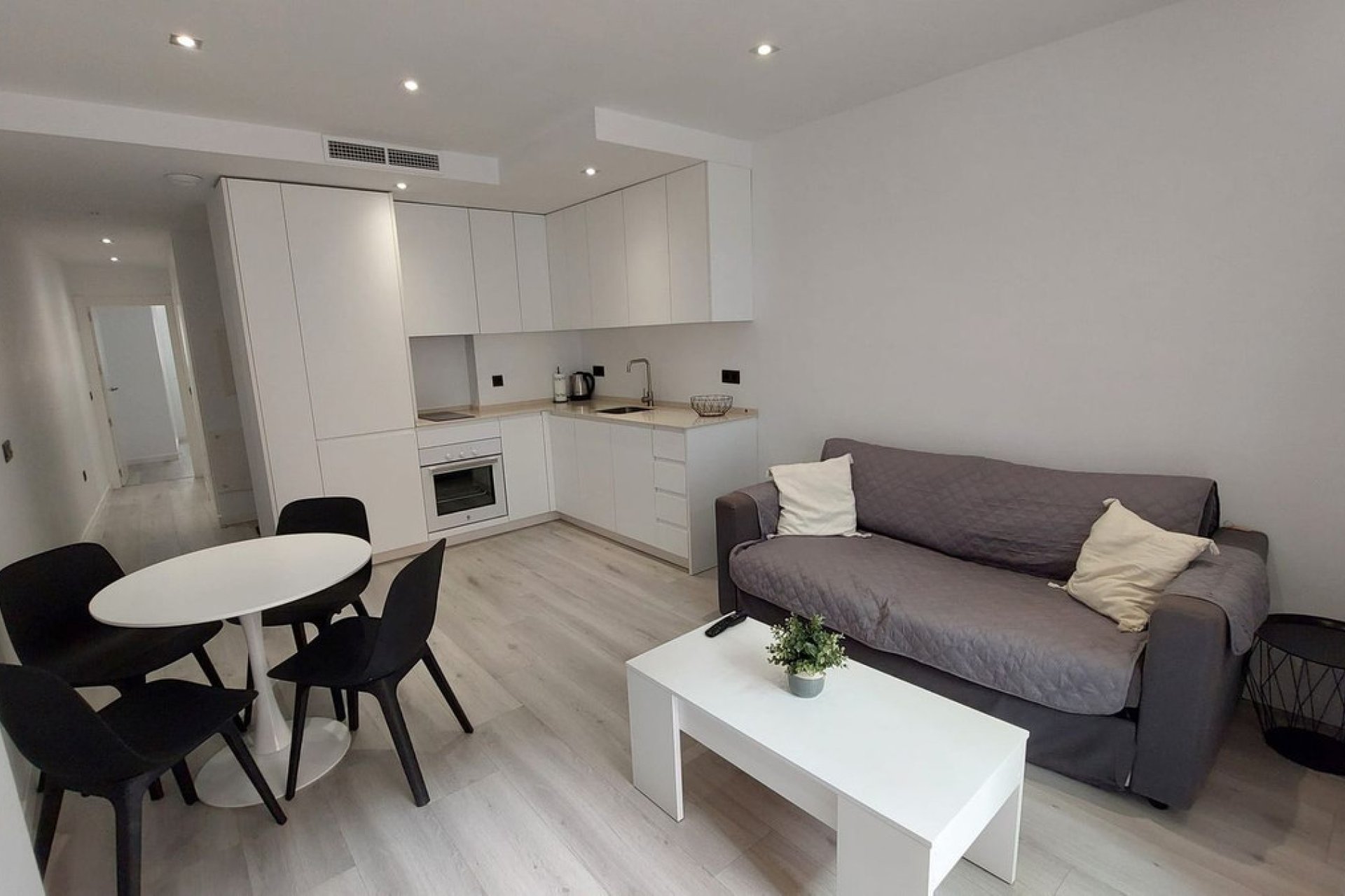 Resale - Apartment - Middle Floor Apartment - Fuengirola - Fuengirola Centro