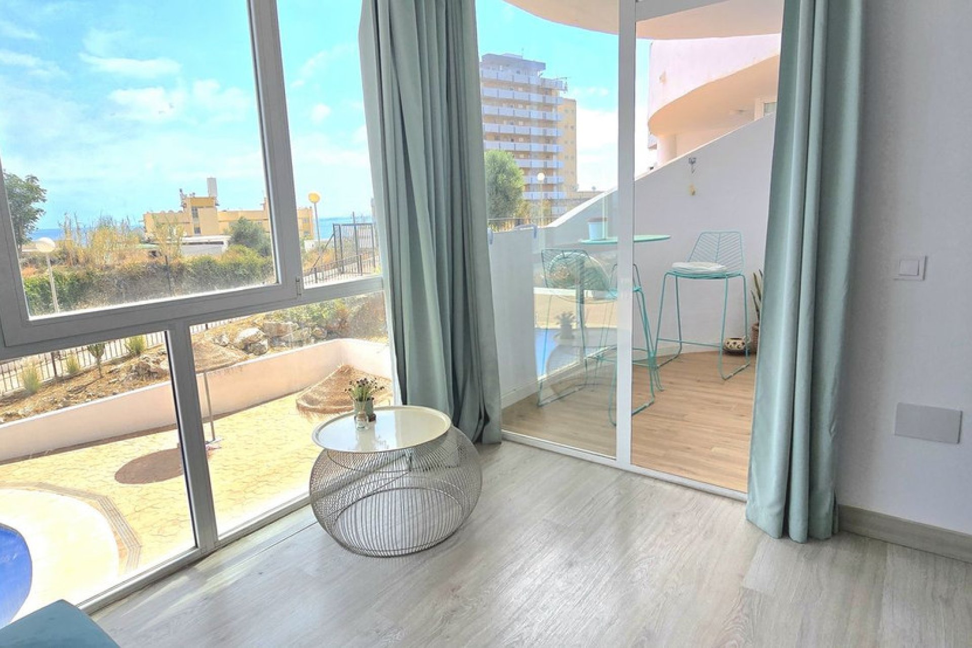 Resale - Apartment - Middle Floor Apartment - Fuengirola - Fuengirola Centro
