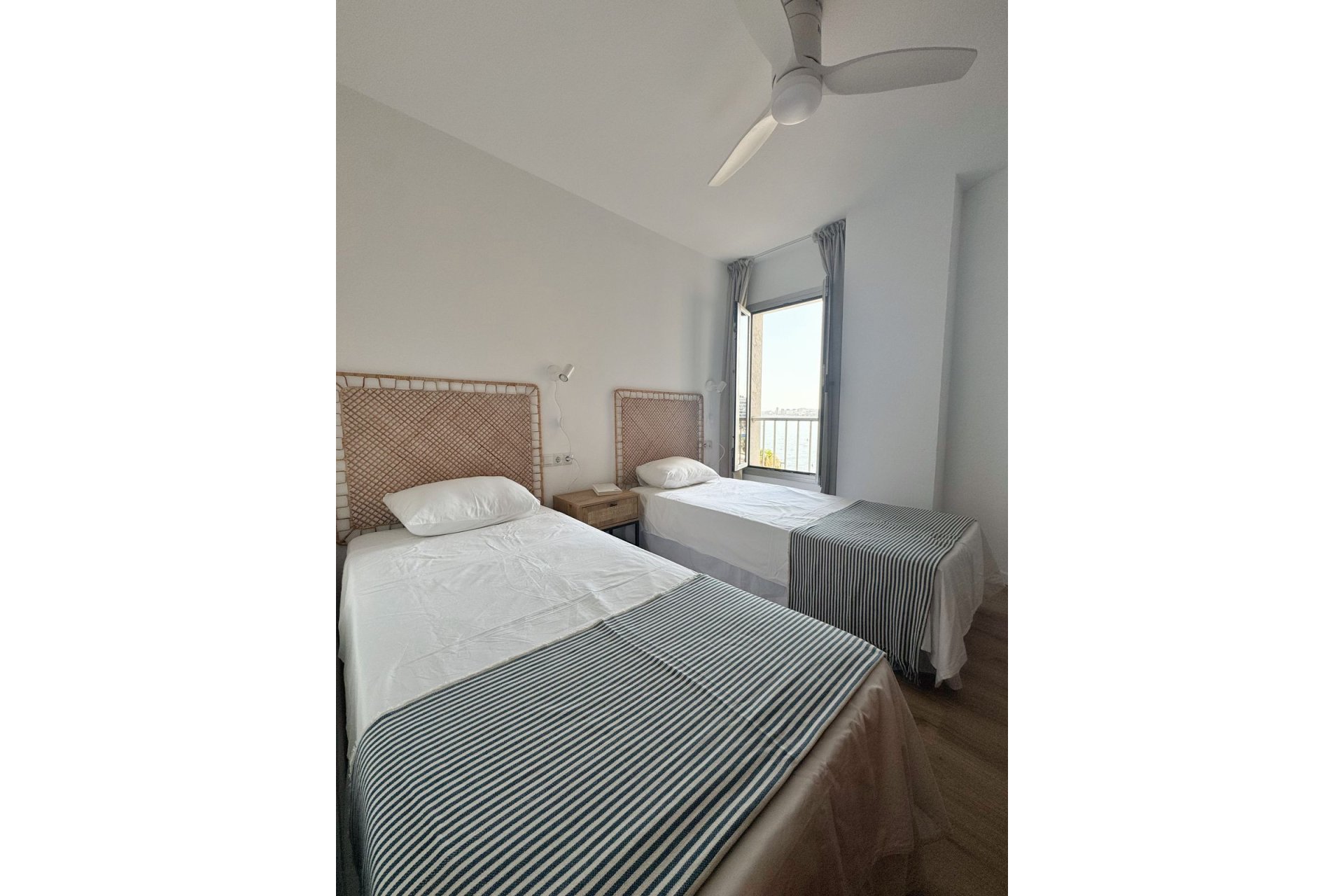 Resale - Apartment - Middle Floor Apartment - Fuengirola - Fuengirola Centro