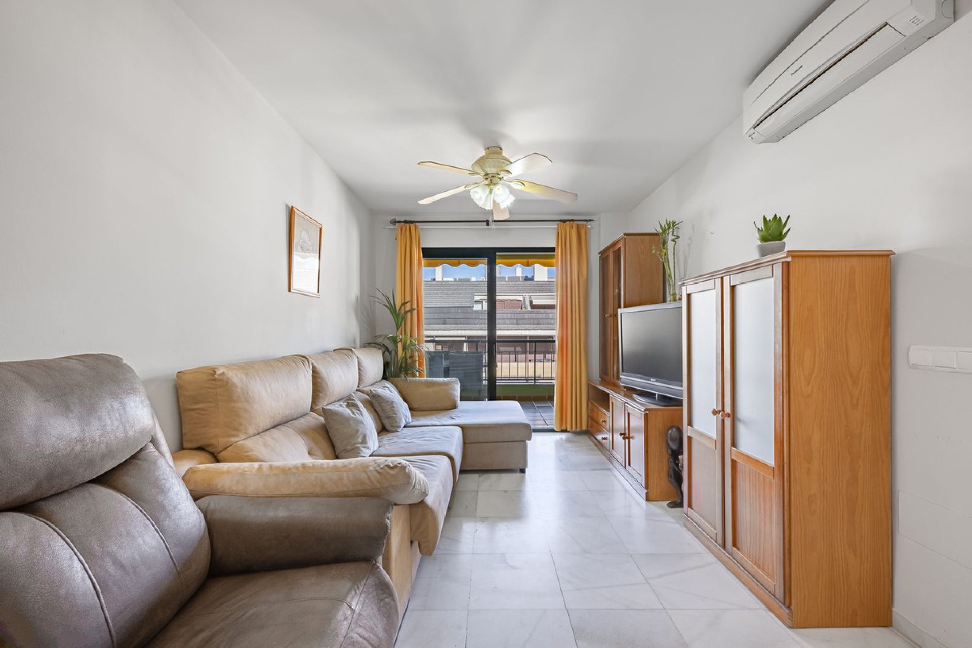 Resale - Apartment - Middle Floor Apartment - Fuengirola - Fuengirola Centro