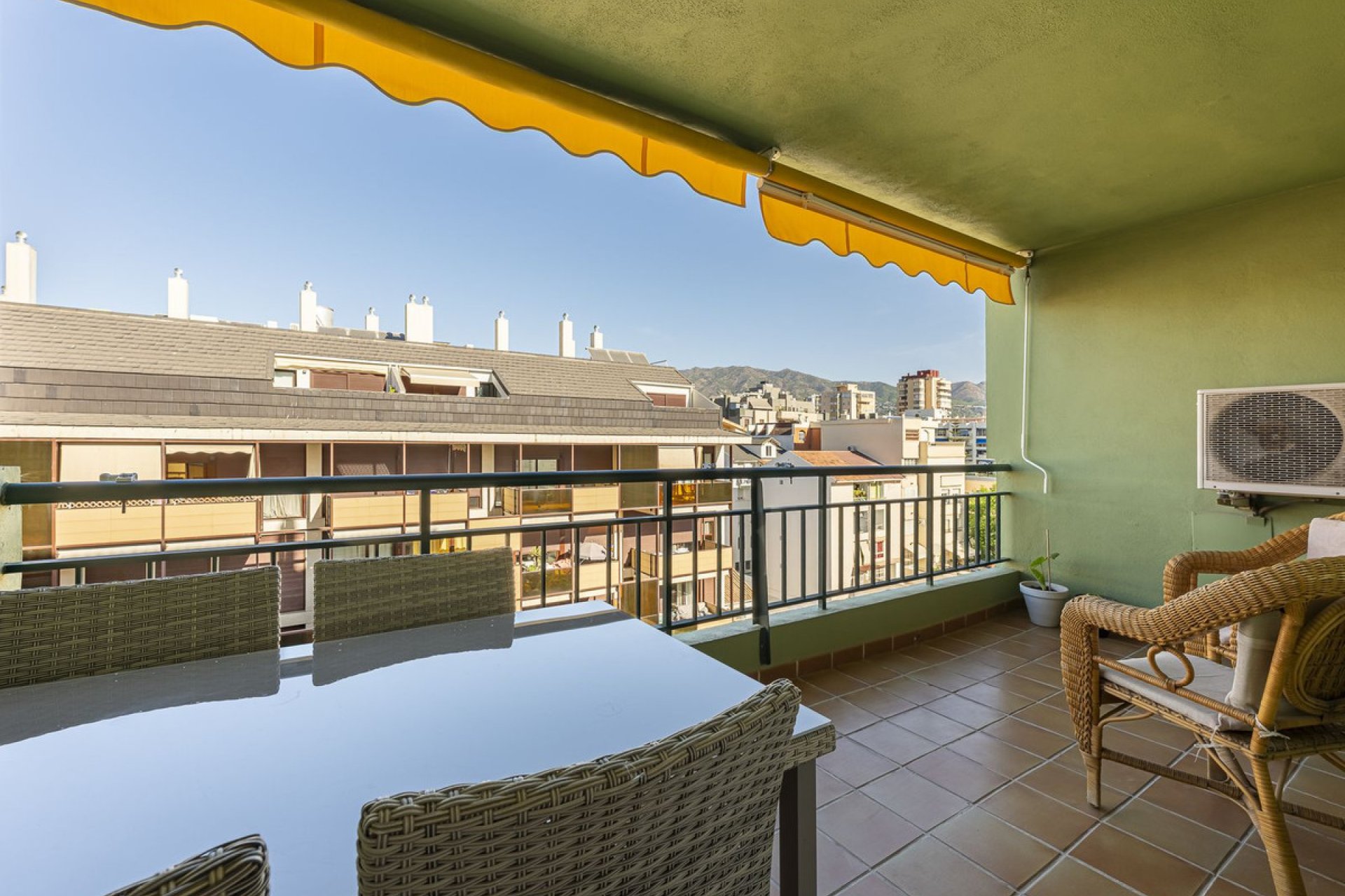 Resale - Apartment - Middle Floor Apartment - Fuengirola - Fuengirola Centro