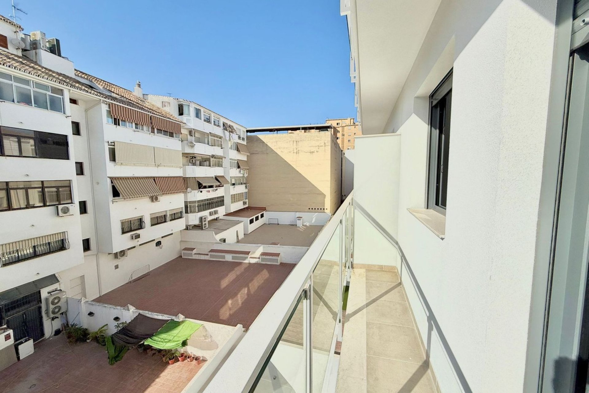 Resale - Apartment - Middle Floor Apartment - Fuengirola - Fuengirola Centro