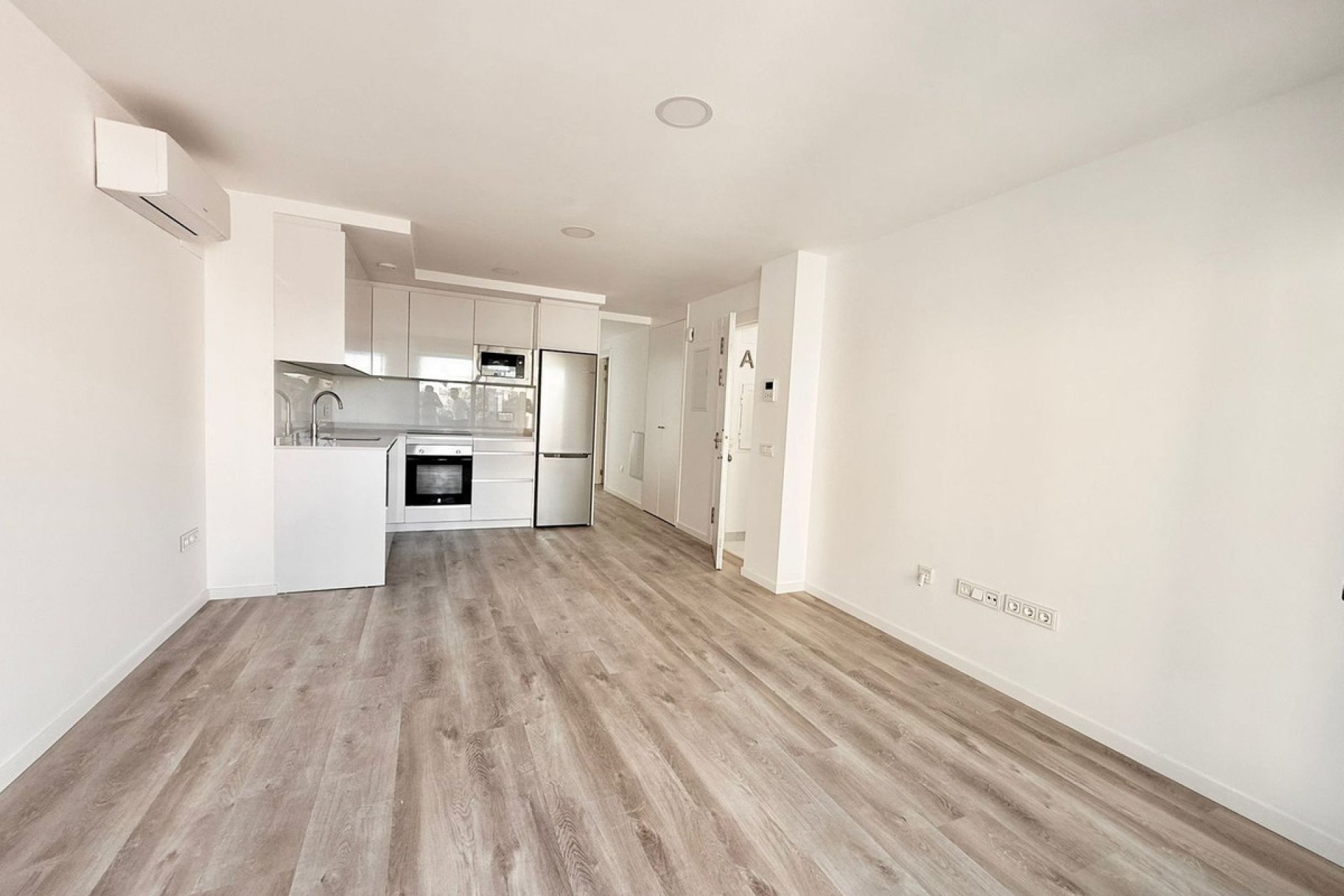 Resale - Apartment - Middle Floor Apartment - Fuengirola - Fuengirola Centro