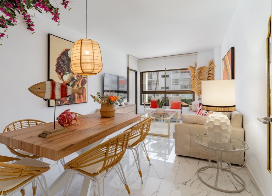 Resale - Apartment - Middle Floor Apartment - Fuengirola - Fuengirola Centro