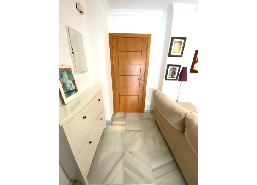 Resale - Apartment - Middle Floor Apartment - Fuengirola - Fuengirola Centro