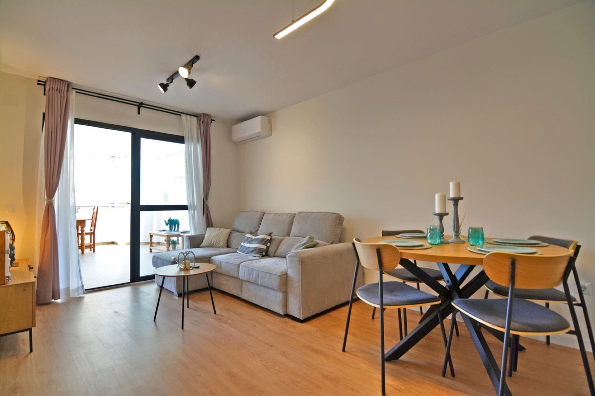 Resale - Apartment - Middle Floor Apartment - Fuengirola - Fuengirola Centro