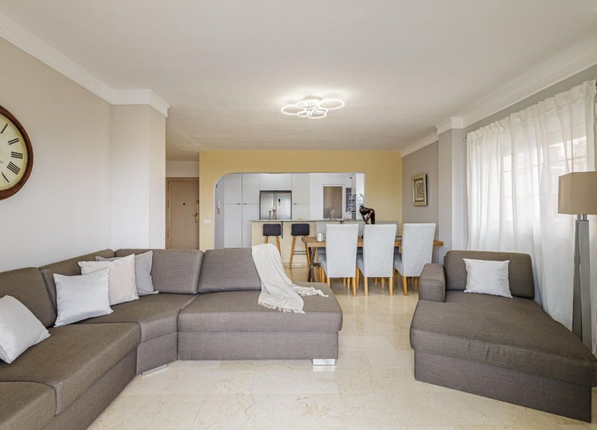 Resale - Apartment - Middle Floor Apartment - Fuengirola - Fuengirola Centro