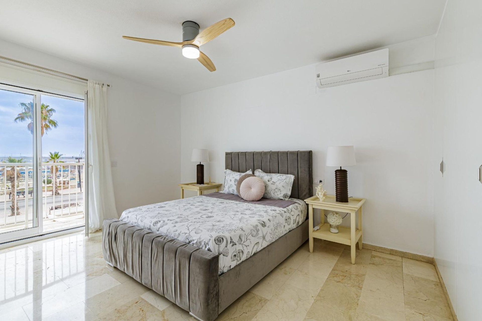 Resale - Apartment - Middle Floor Apartment - Fuengirola - Fuengirola Centro