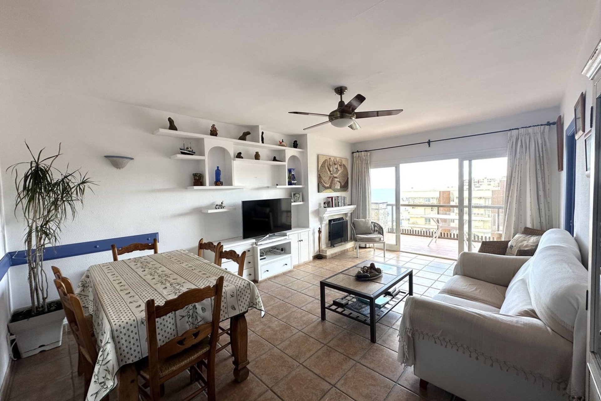 Resale - Apartment - Middle Floor Apartment - Fuengirola - Fuengirola Centro