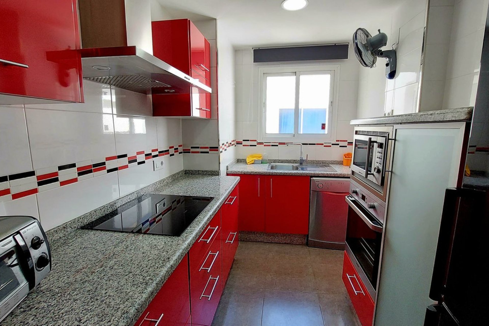 Resale - Apartment - Middle Floor Apartment - Fuengirola - Fuengirola Centro