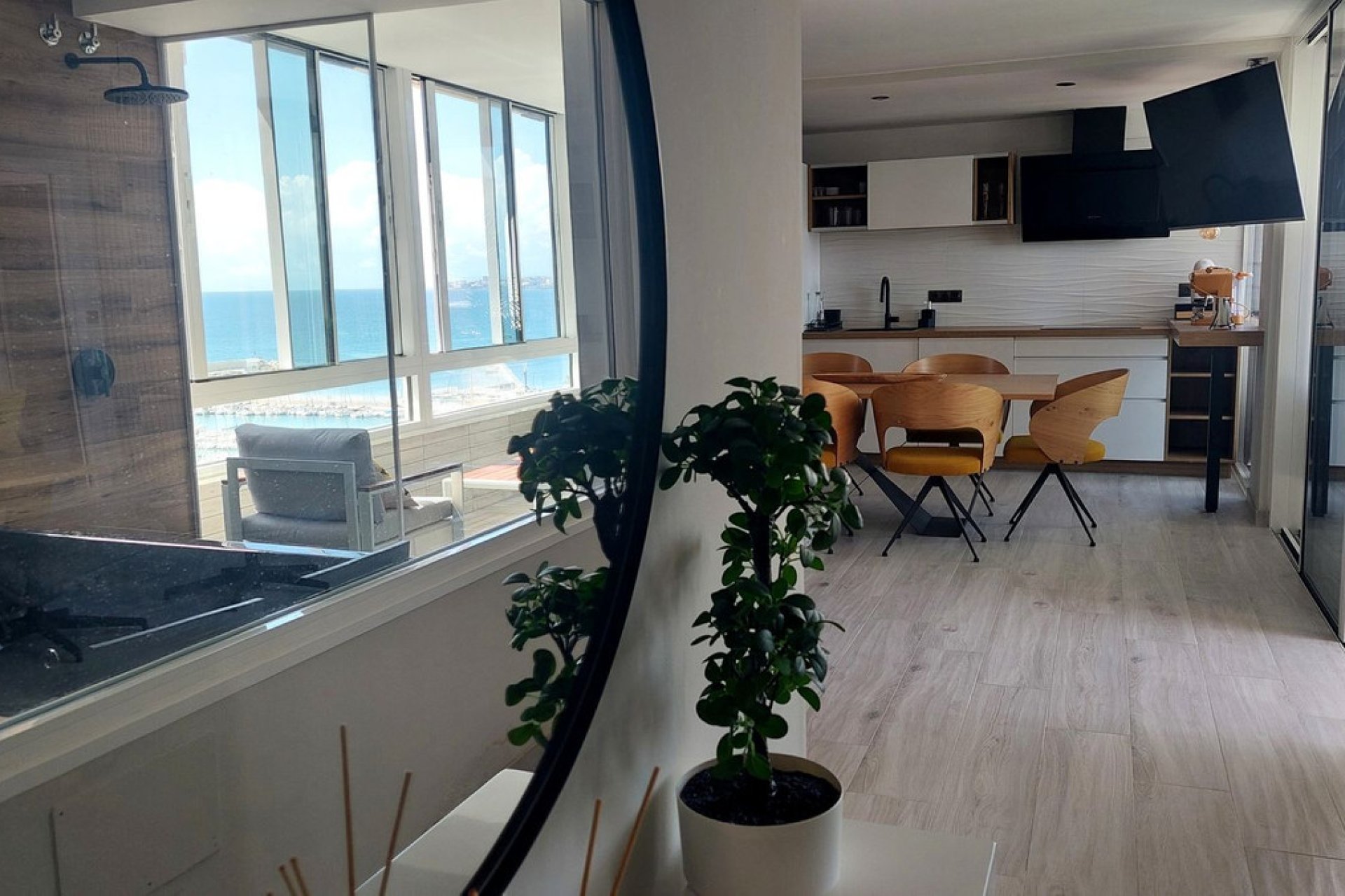 Resale - Apartment - Middle Floor Apartment - Fuengirola - Fuengirola Centro