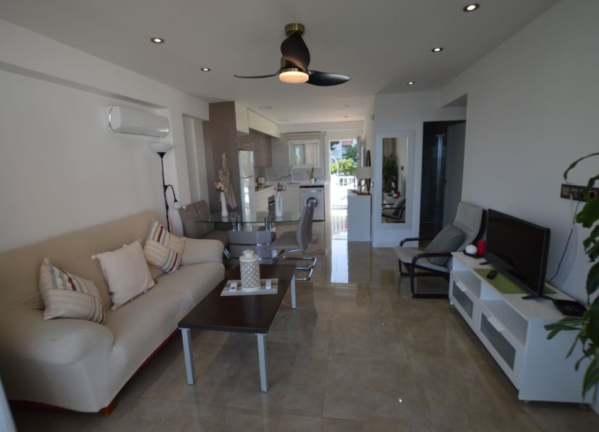 Resale - Apartment - Middle Floor Apartment - Fuengirola - Fuengirola Centro