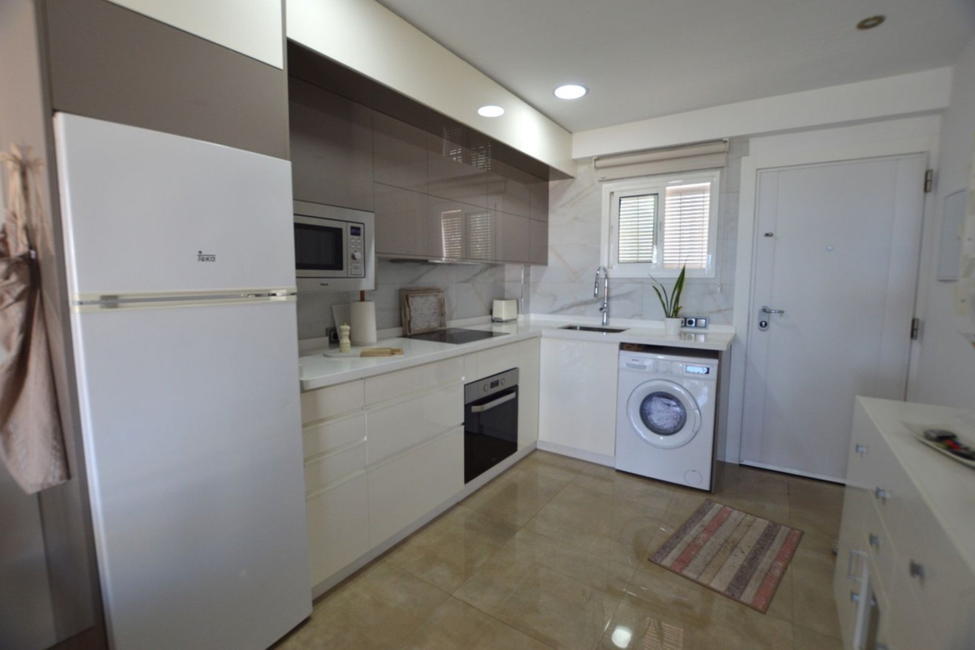 Resale - Apartment - Middle Floor Apartment - Fuengirola - Fuengirola Centro