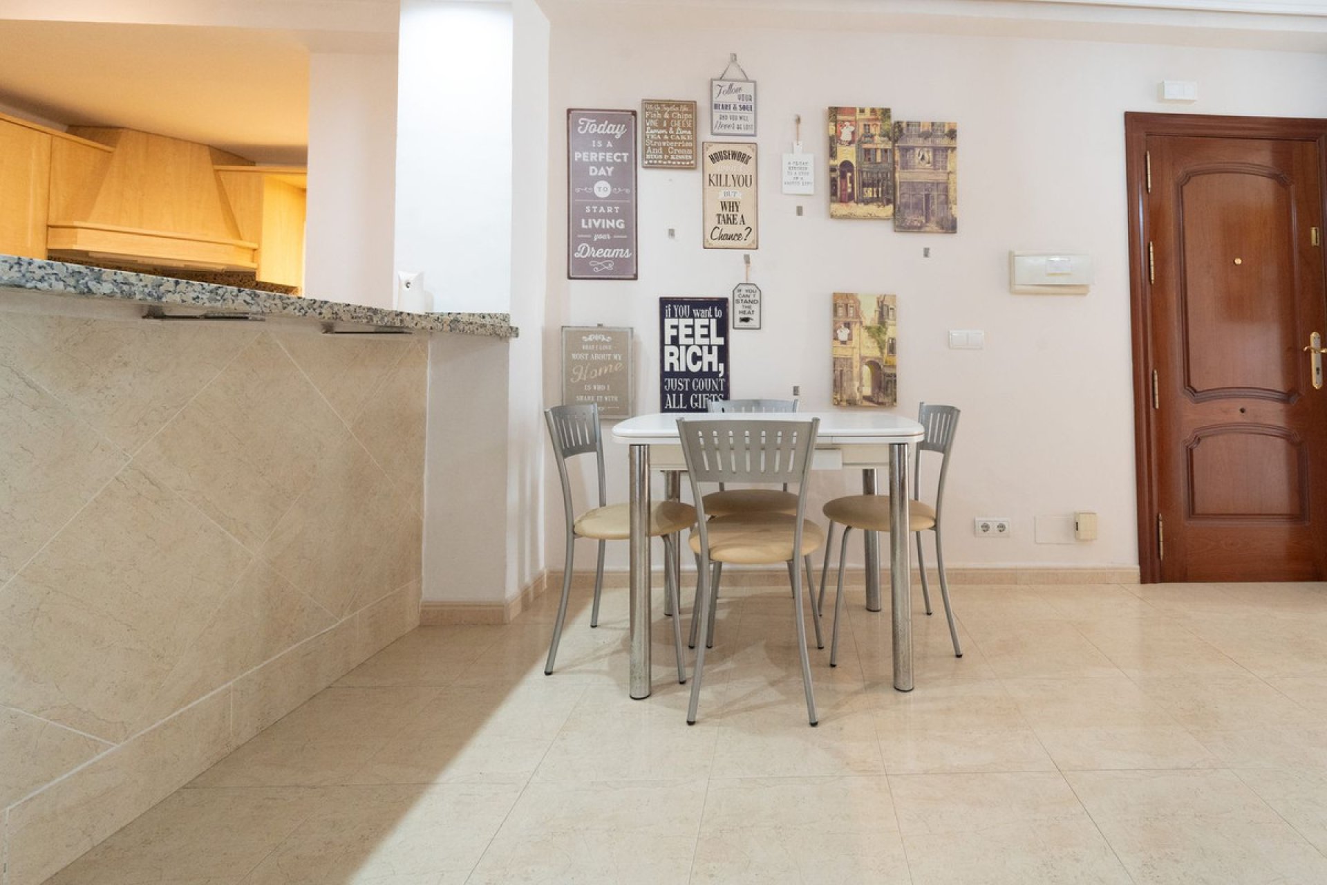 Resale - Apartment - Middle Floor Apartment - Fuengirola - Fuengirola Centro