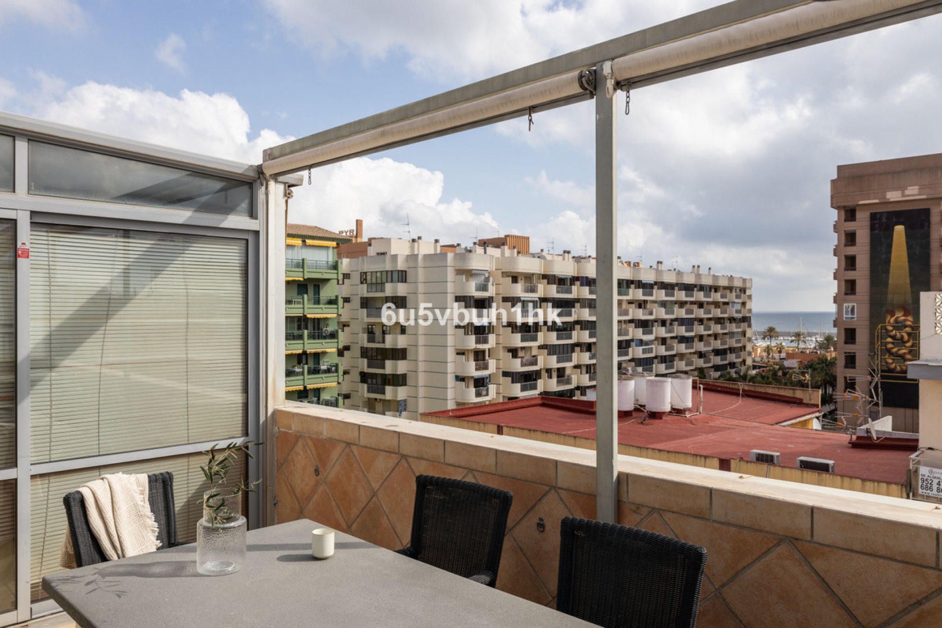 Resale - Apartment - Middle Floor Apartment - Fuengirola - Fuengirola Centro