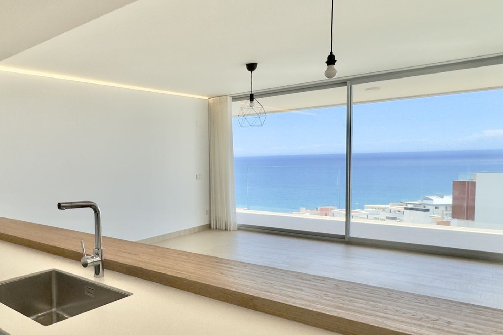 Resale - Apartment - Middle Floor Apartment - Fuengirola - Fuengirola Centro