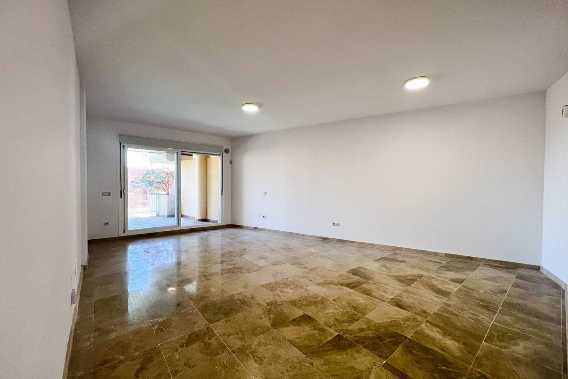 Resale - Apartment - Middle Floor Apartment - Fuengirola - Fuengirola Centro