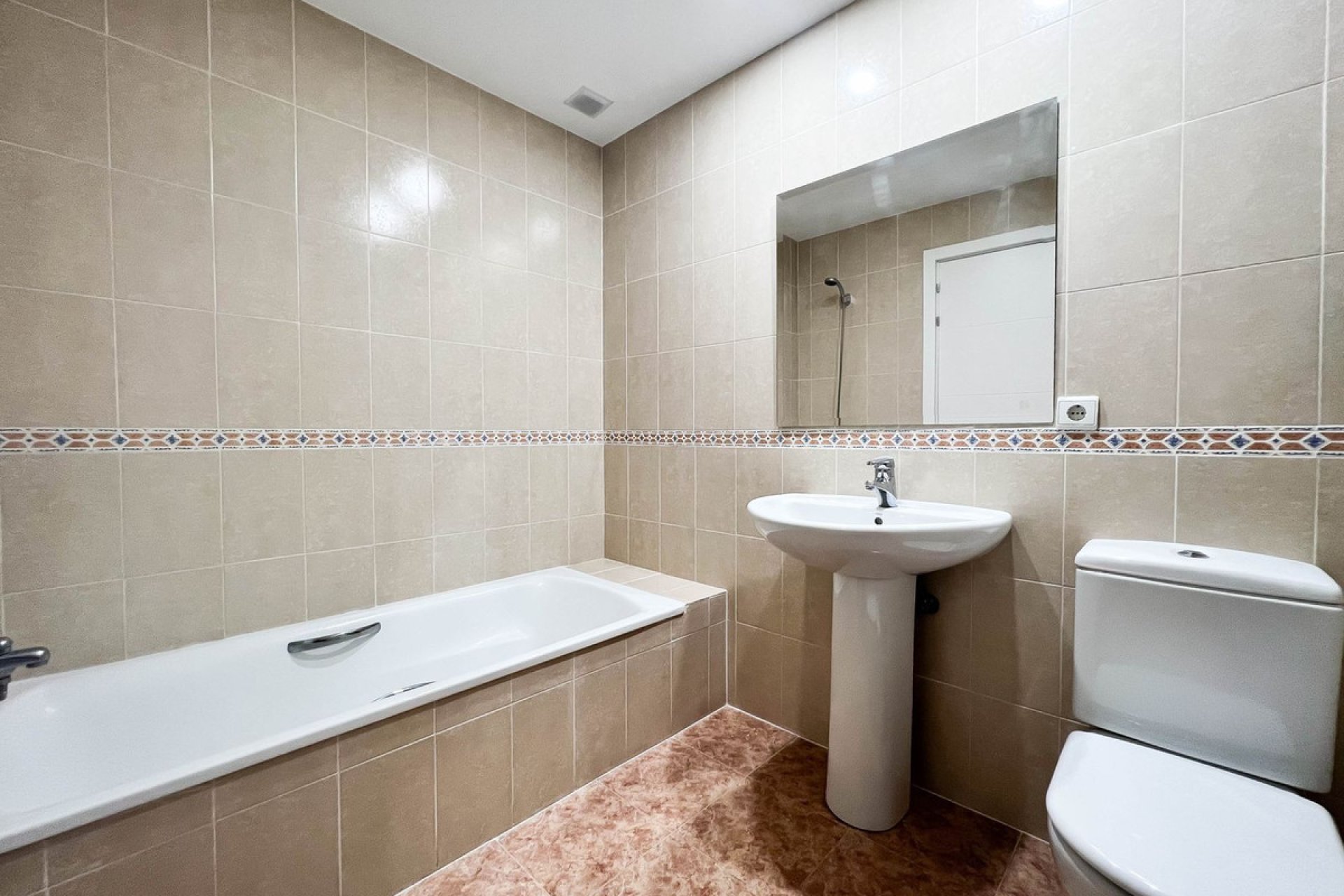 Resale - Apartment - Middle Floor Apartment - Fuengirola - Fuengirola Centro