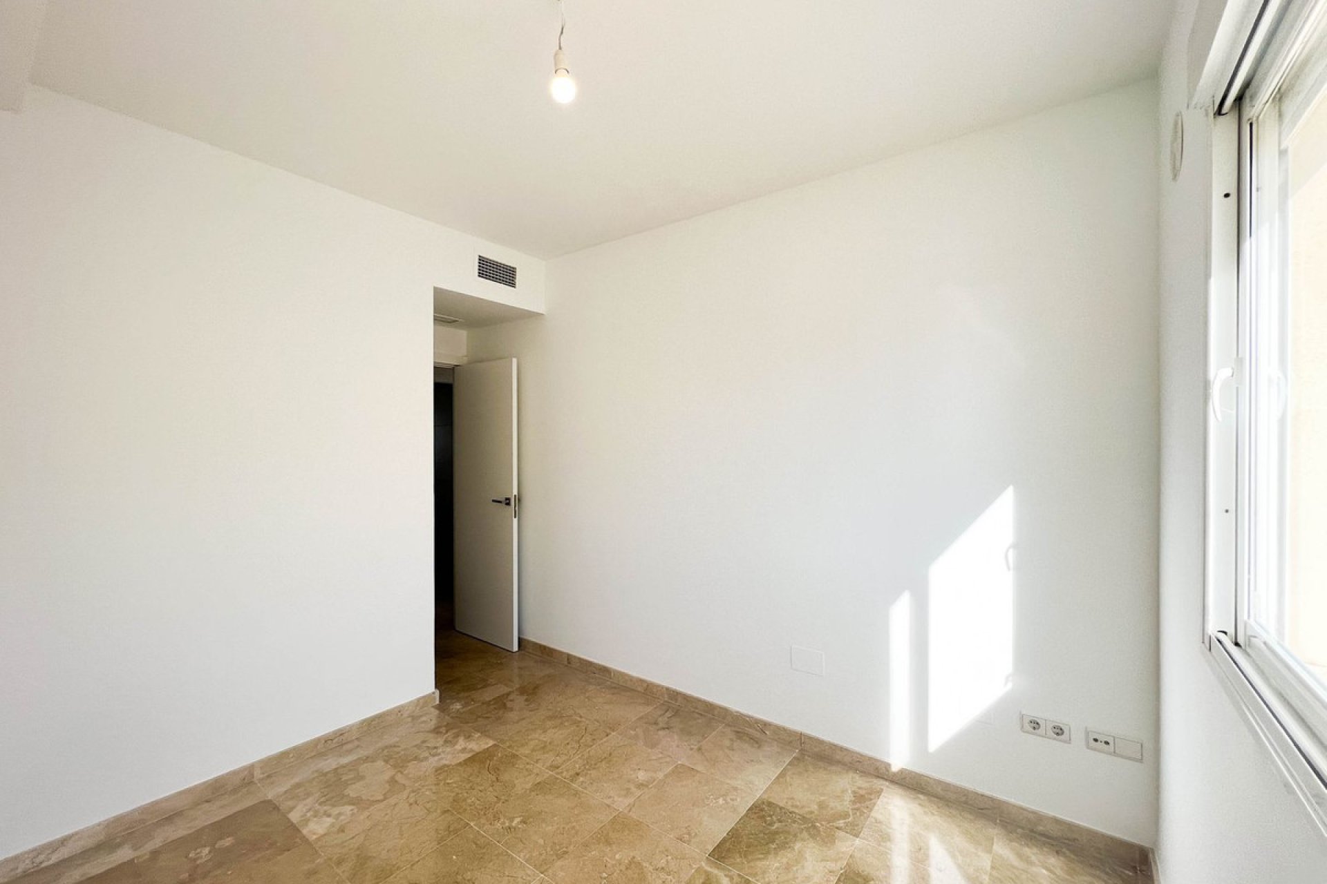 Resale - Apartment - Middle Floor Apartment - Fuengirola - Fuengirola Centro