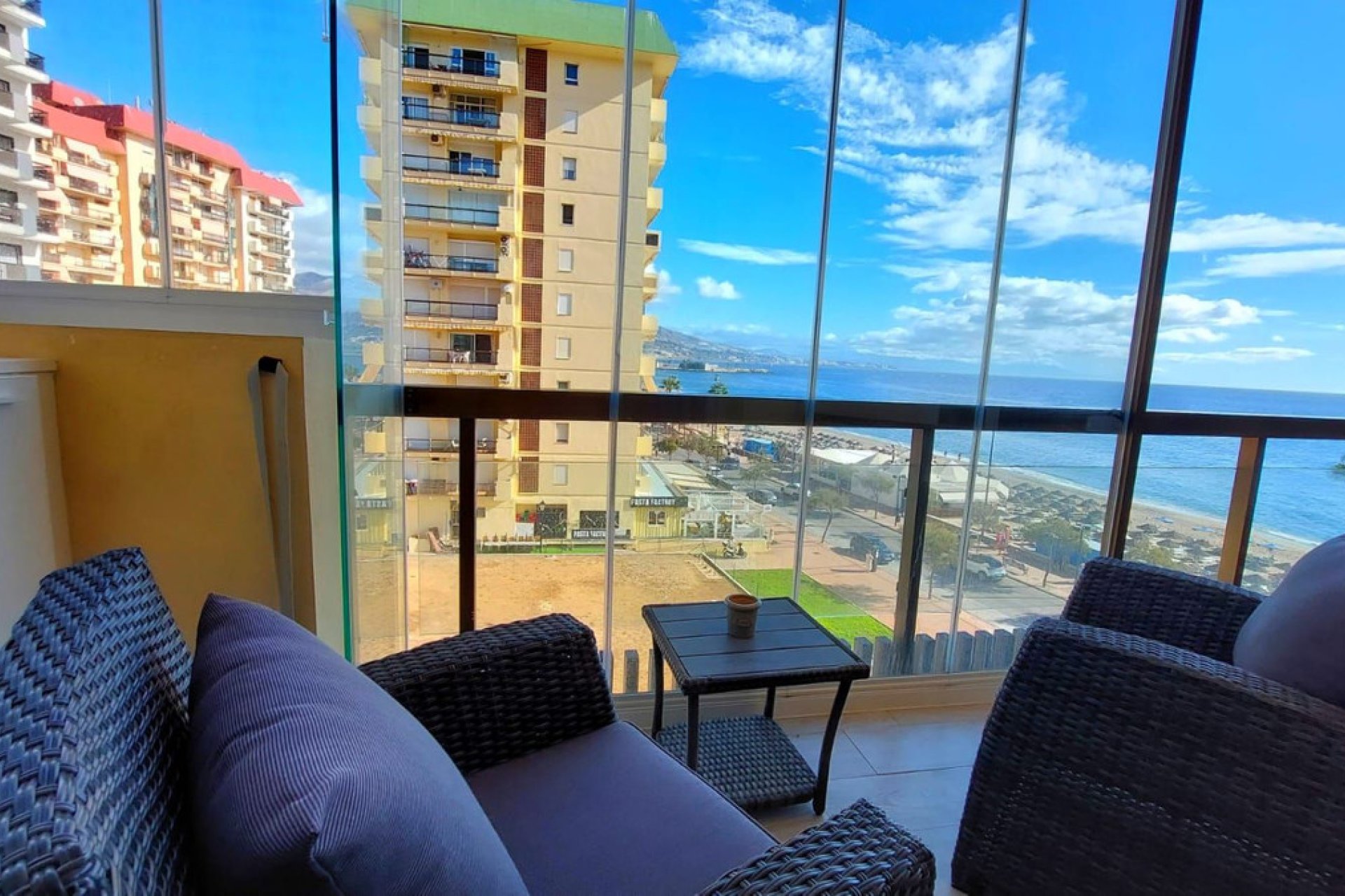 Resale - Apartment - Middle Floor Apartment - Fuengirola - Fuengirola Centro