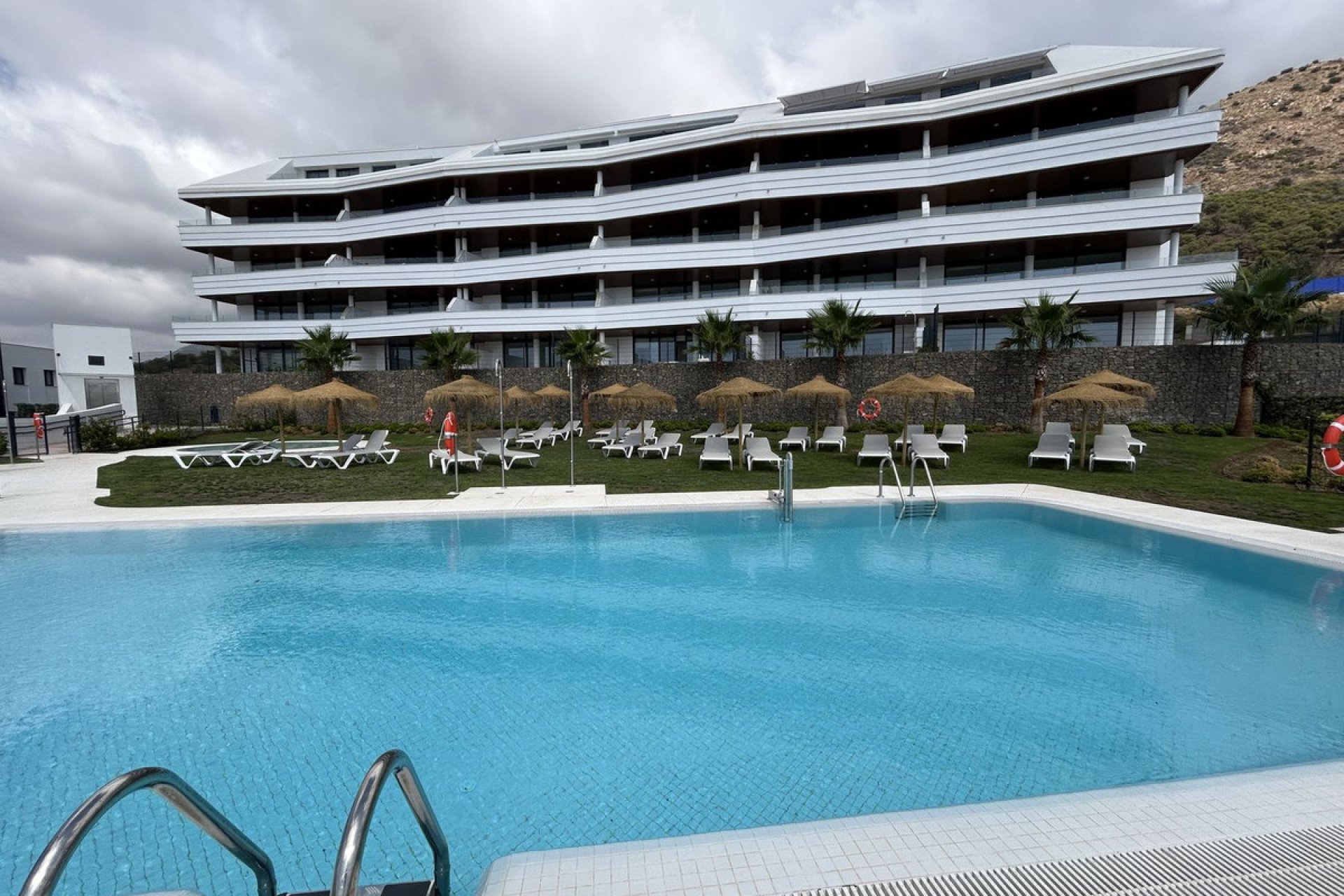 Resale - Apartment - Middle Floor Apartment - Fuengirola - Fuengirola Centro