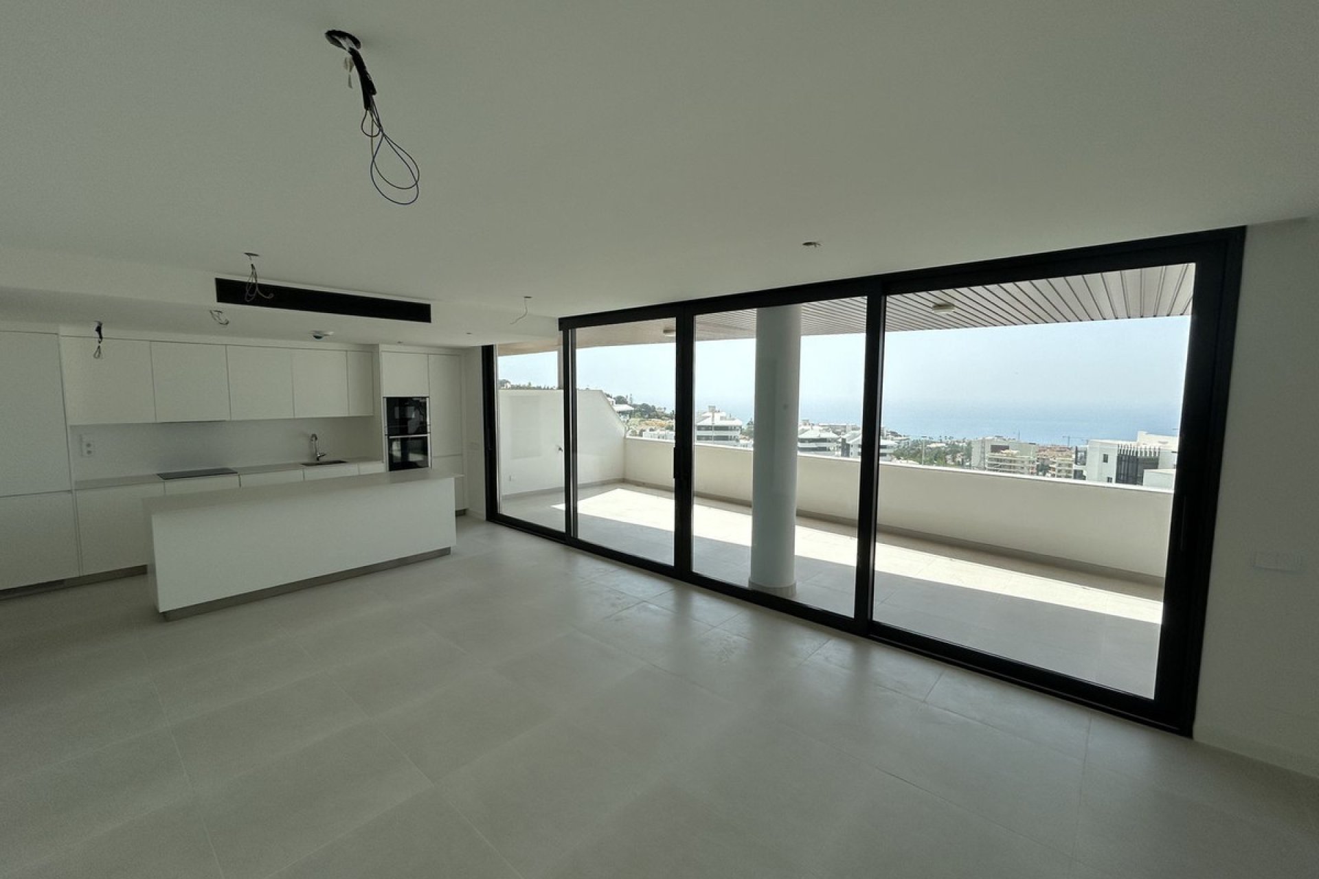 Resale - Apartment - Middle Floor Apartment - Fuengirola - Fuengirola Centro