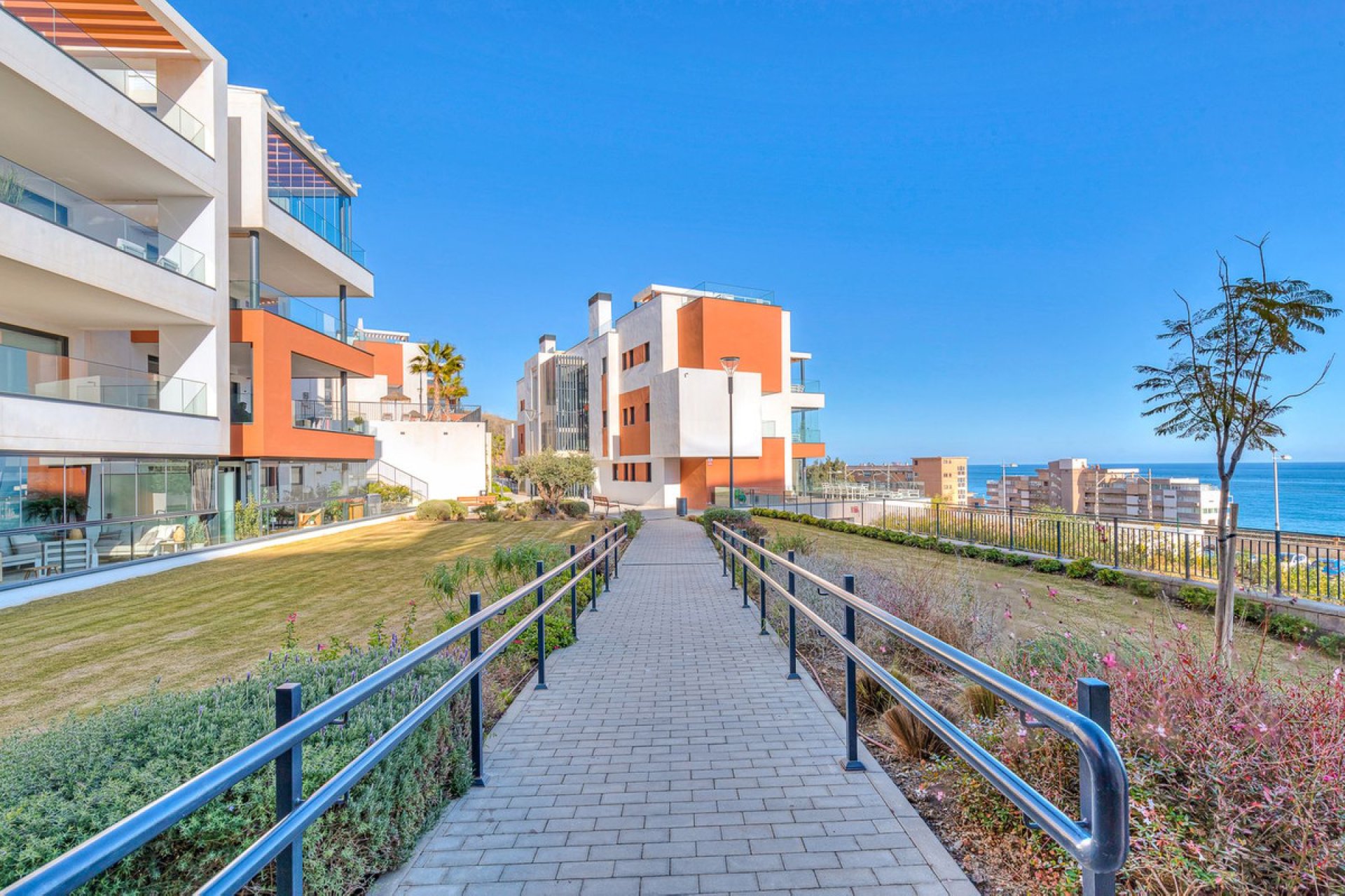 Resale - Apartment - Middle Floor Apartment - Fuengirola - Fuengirola Centro