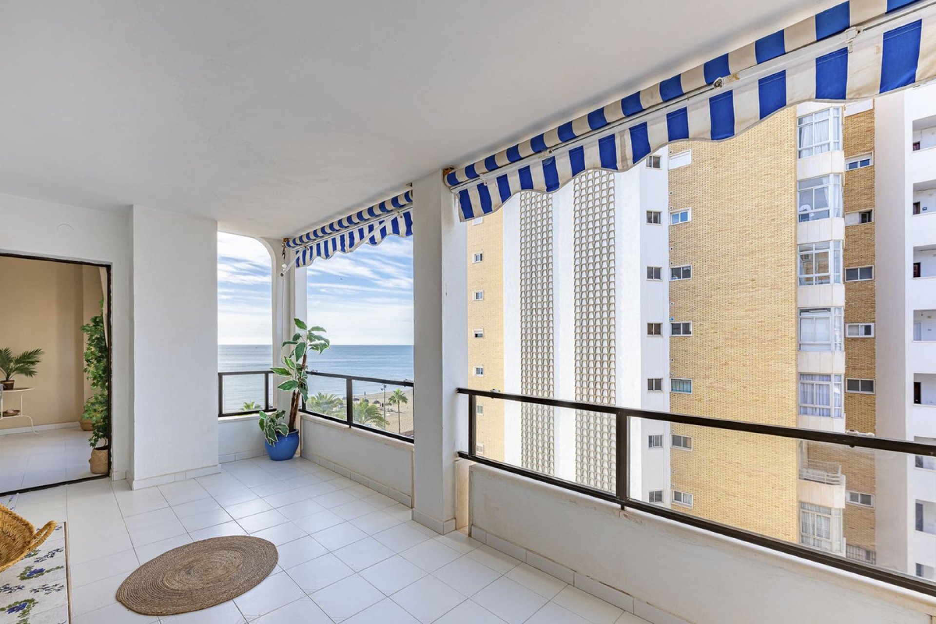 Resale - Apartment - Middle Floor Apartment - Fuengirola - Fuengirola Centro