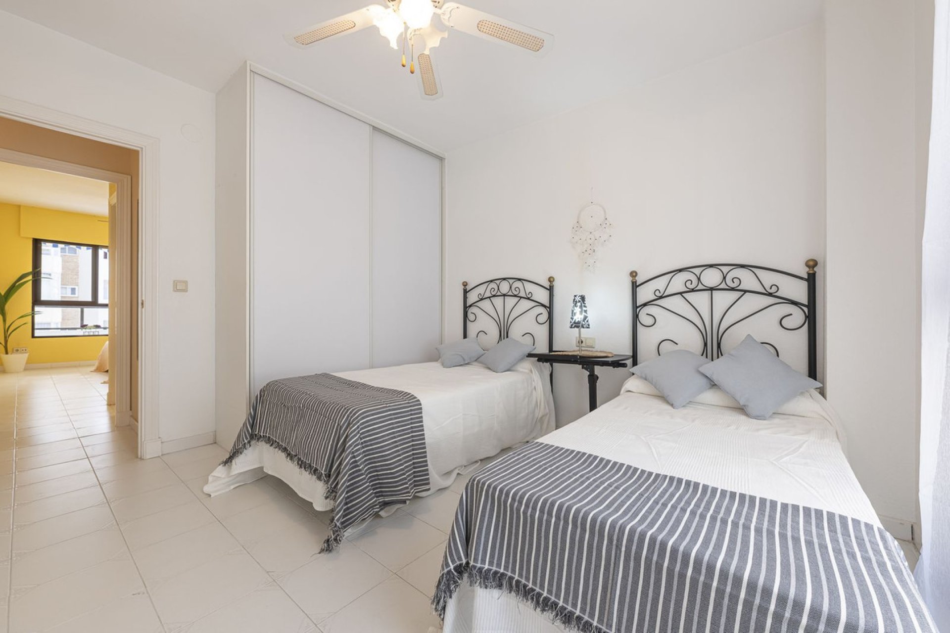 Resale - Apartment - Middle Floor Apartment - Fuengirola - Fuengirola Centro